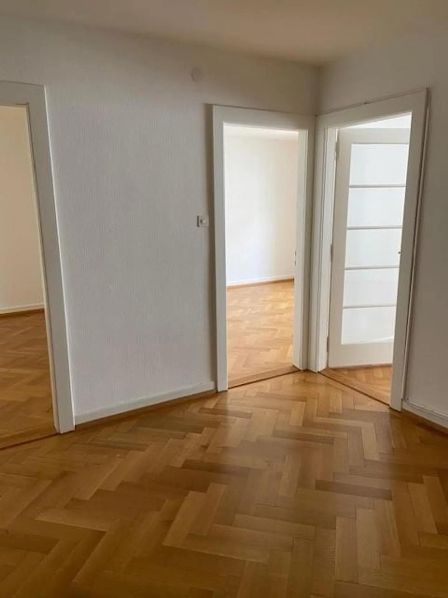 Beautiful 3.5-room apartment with two balconies in the heart of Lausanne - Photo 7 of 11