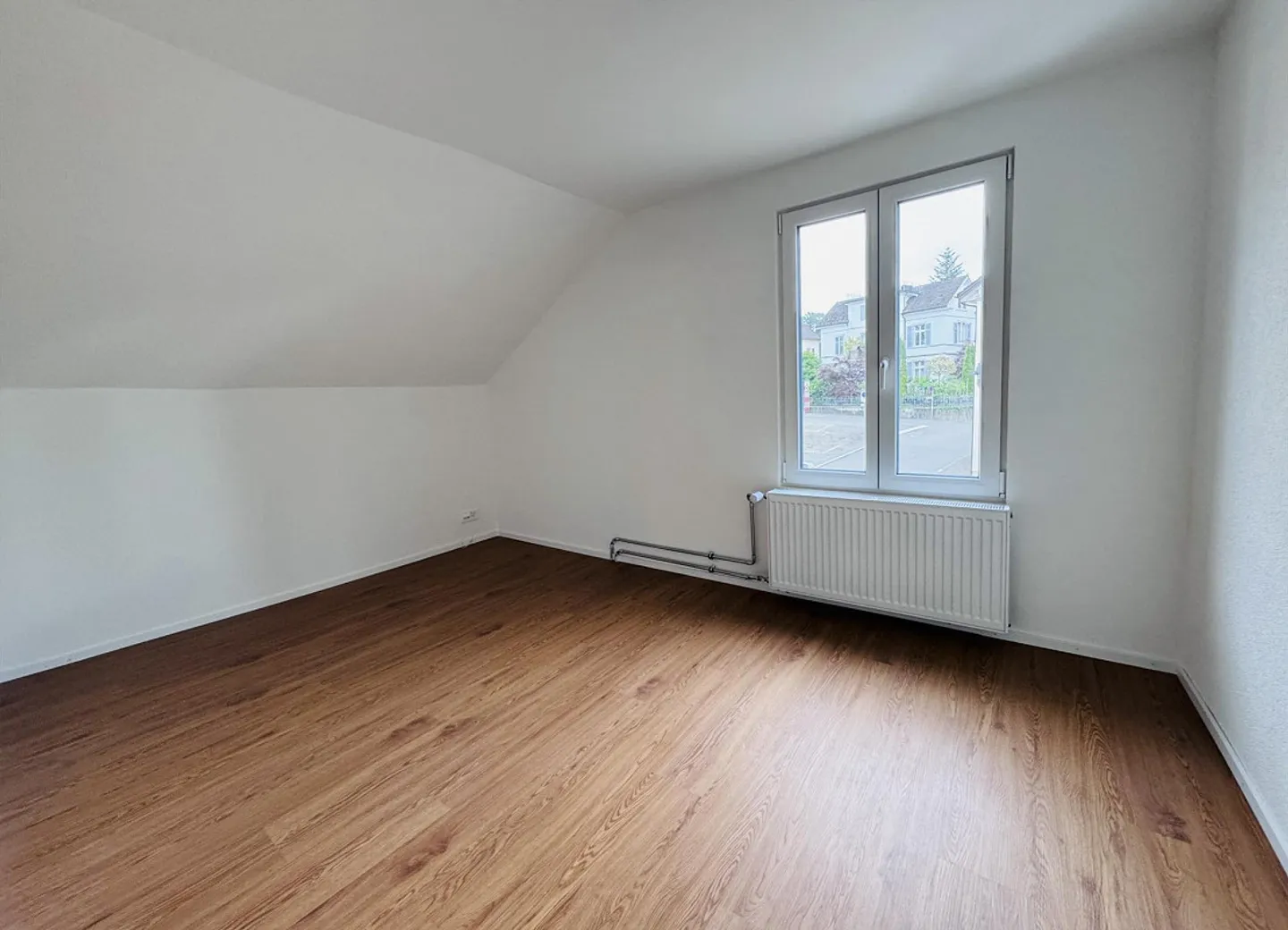 Studios rénovés avec cuisine et salle de bain communes directement à la gare - Photo 7 sur 8