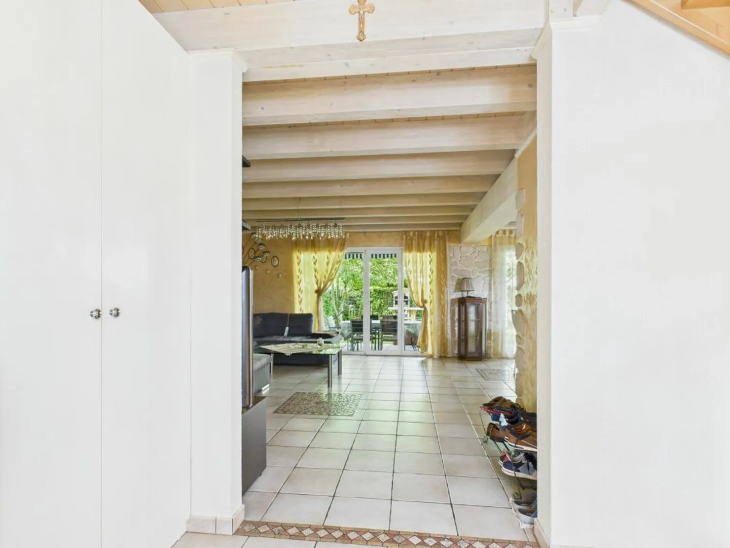 Family-friendly terraced house in Thürnen - with garden and plenty of space - Photo 7 of 13