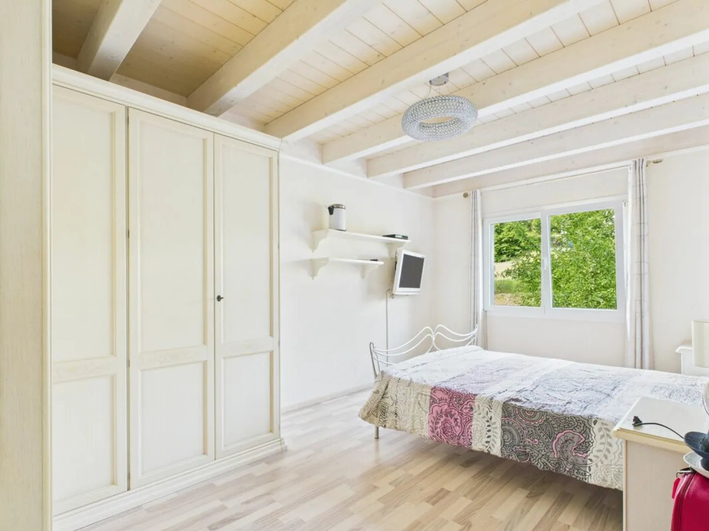 Family-friendly terraced house in Thürnen - with garden and plenty of space - Photo 8 of 13