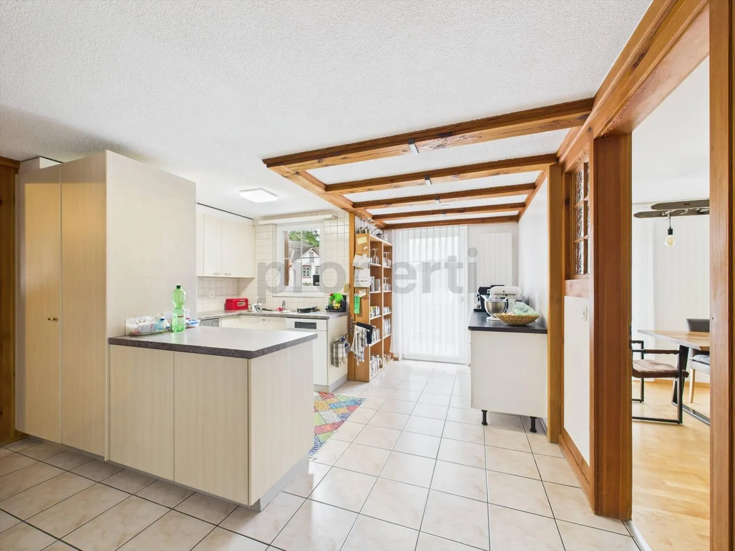 Beautiful 5.5-room single-family house with barn in Hefenhofen - Photo 8 of 13