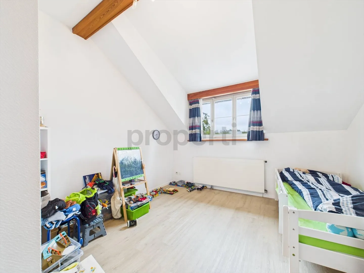 Beautiful 5.5-room single-family house with barn in Hefenhofen - Photo 11 of 13