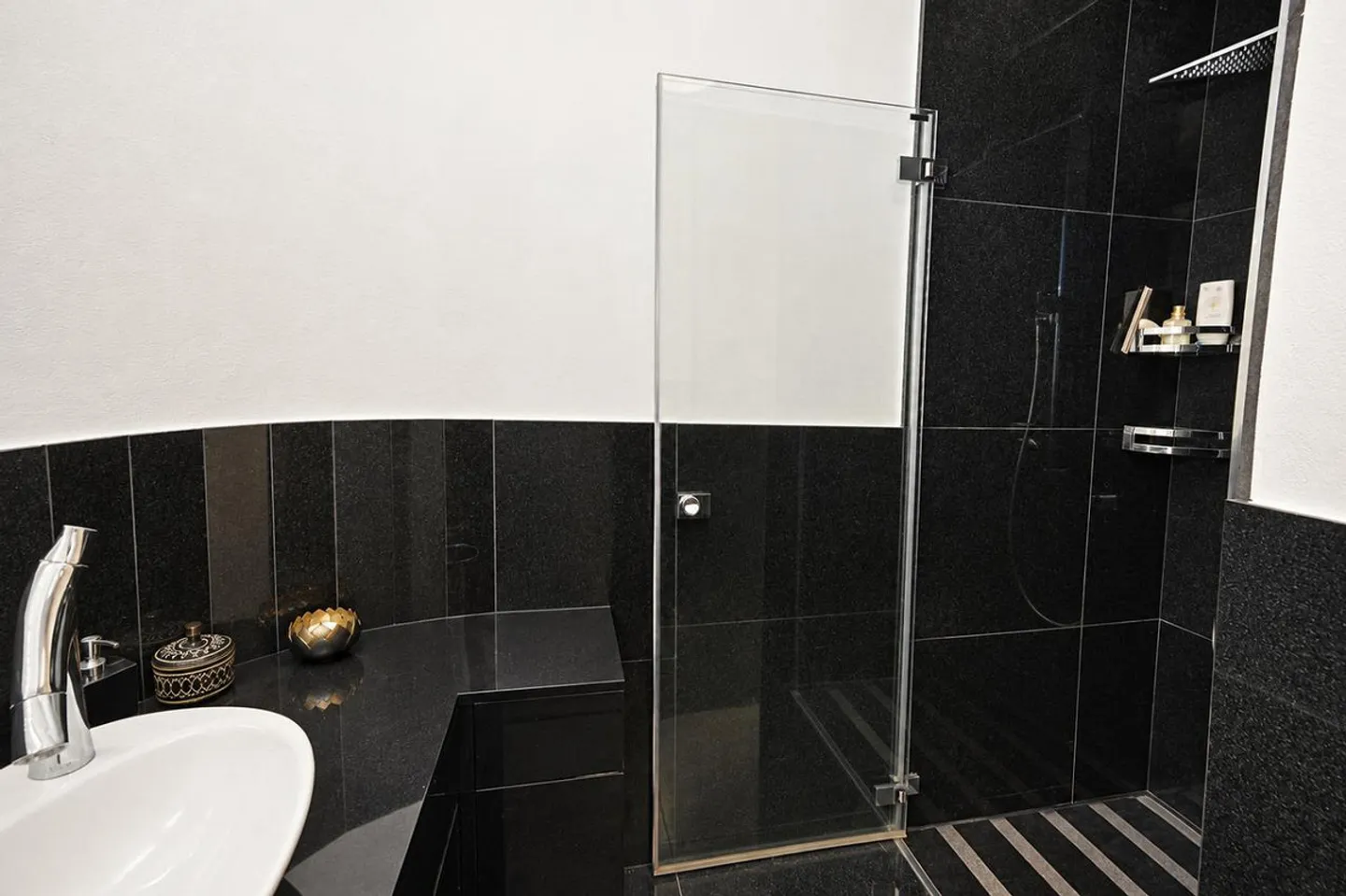 Appartamento Elegante con Accesso al Lago - Foto 24 di 30