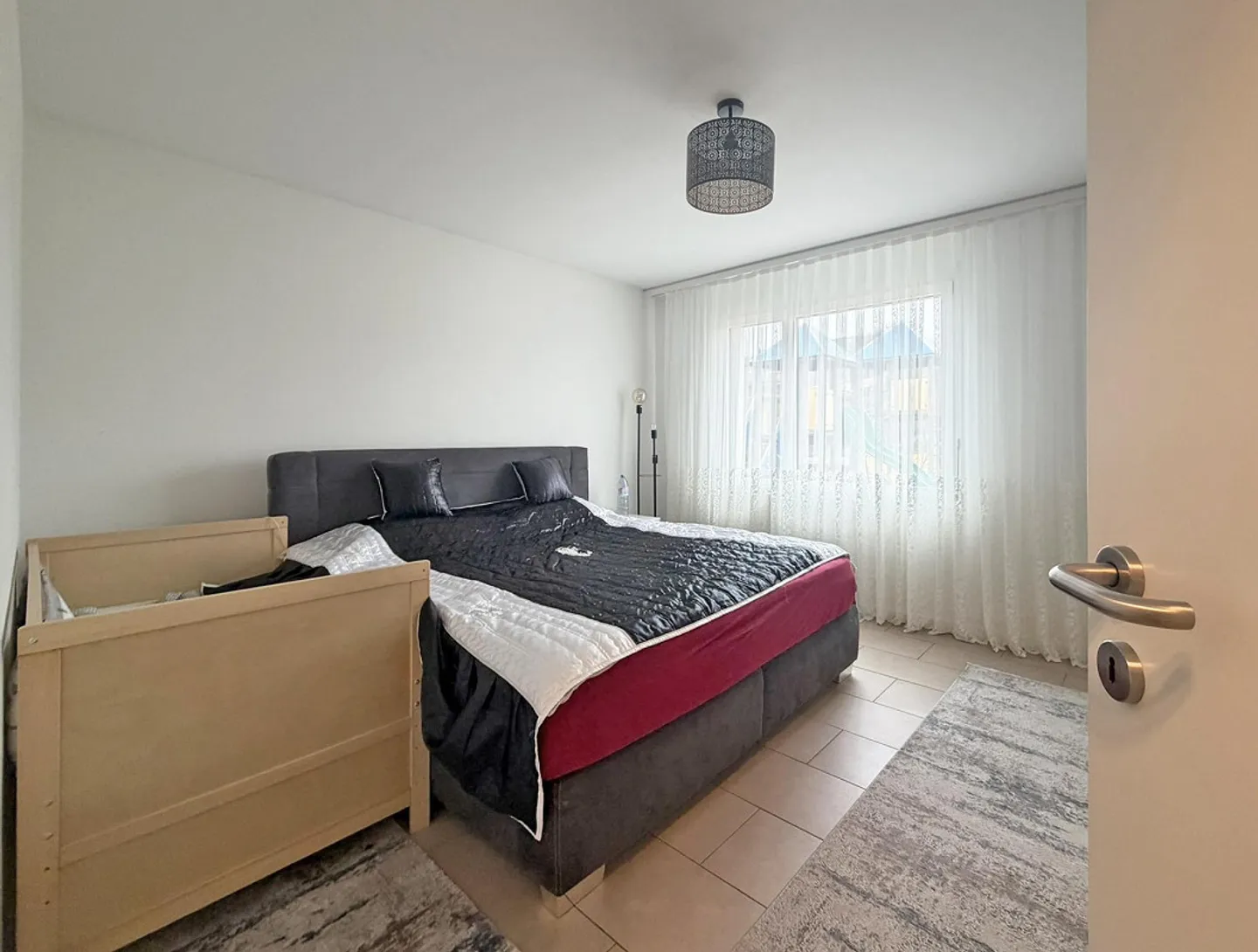 Spacious 4.5-Room Apartment - Photo 7 of 13