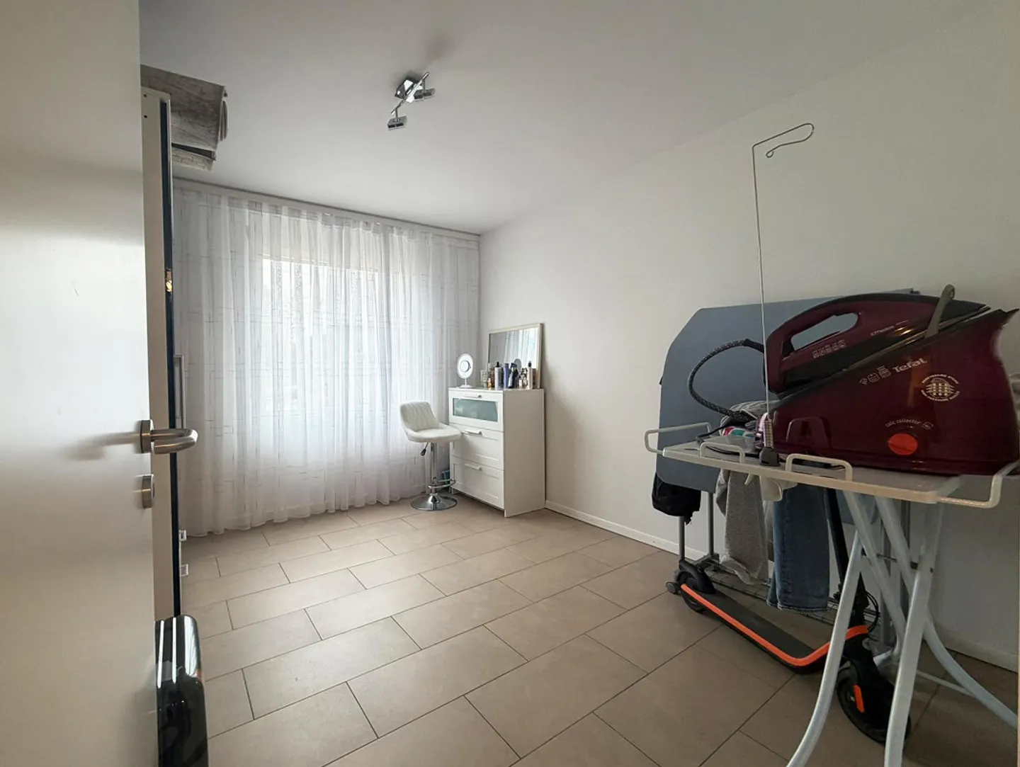 Spacious 4.5-Room Apartment - Photo 9 of 13