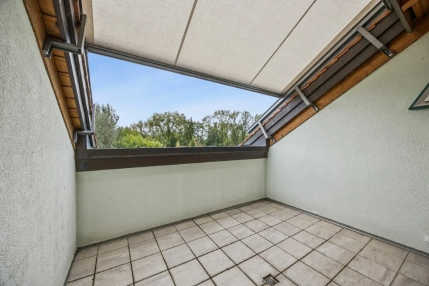 «Freistehendes 5.5-Zimmer-Einfamilienhaus mit Seesicht» - Foto 11 von 13