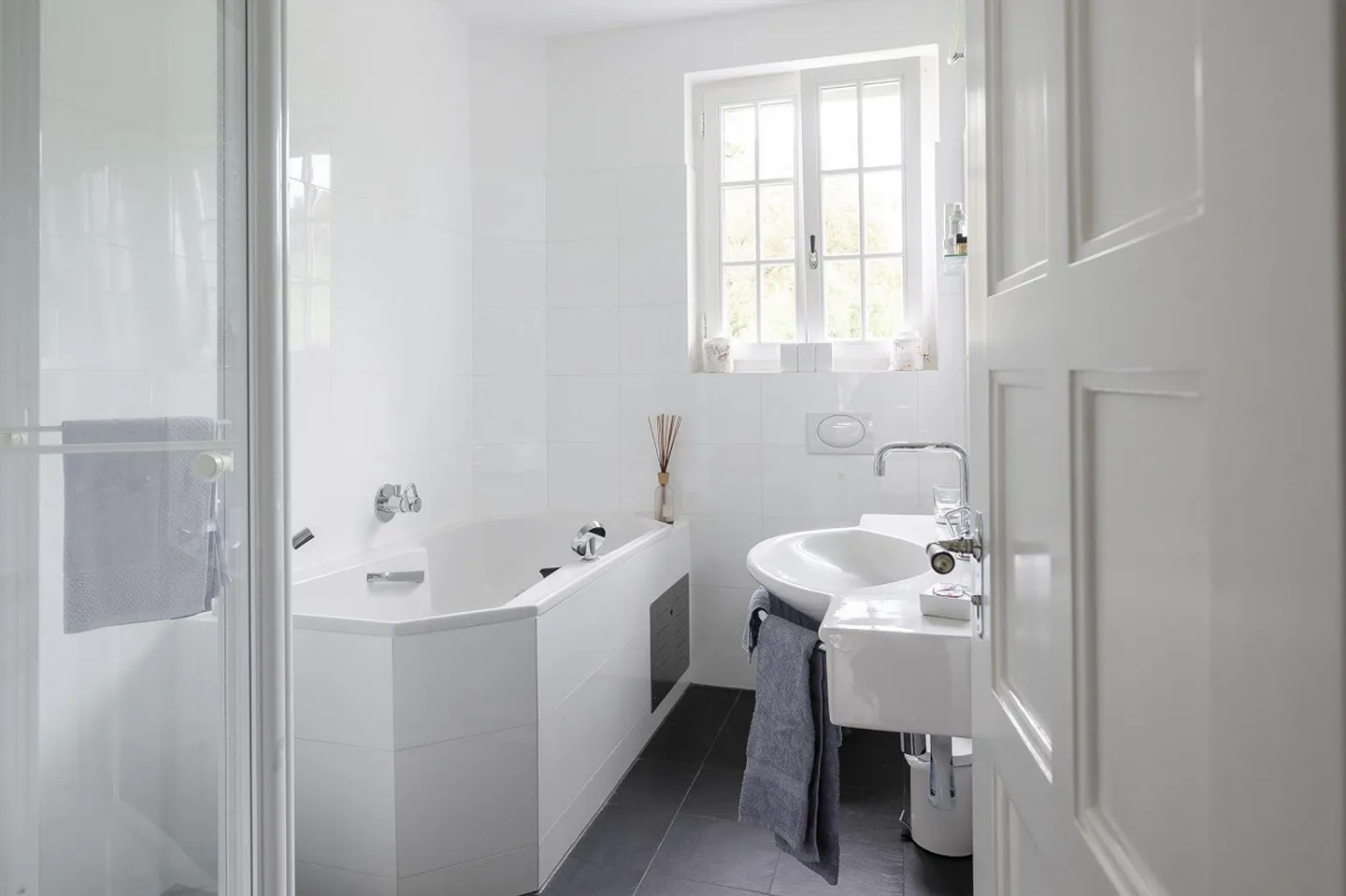 Villa in beautiful rural idyll in the Bernese Seeland - Photo 13 of 24