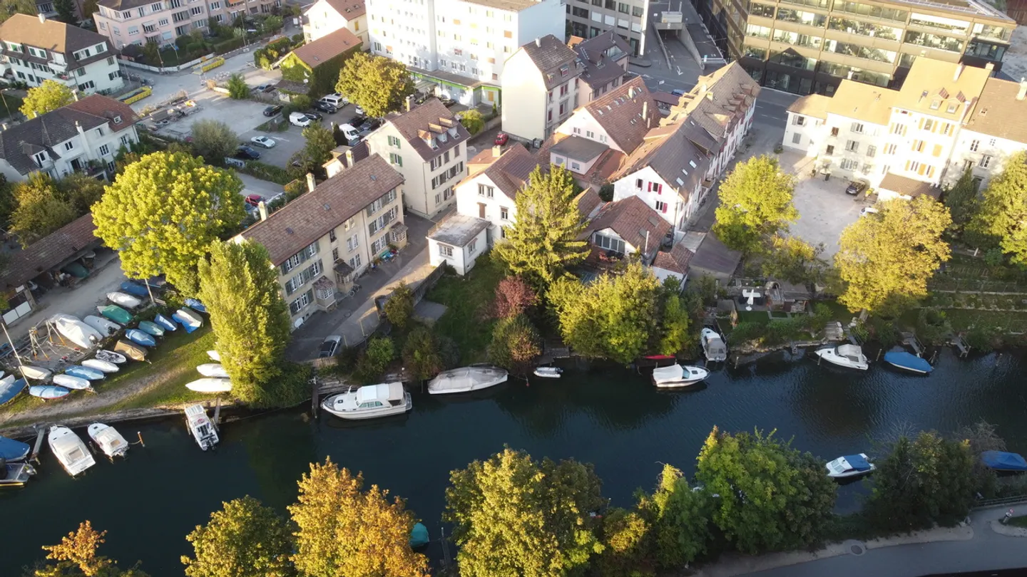 Freshly renovated 4-room apartment near Biel train station - Photo 9 of 10