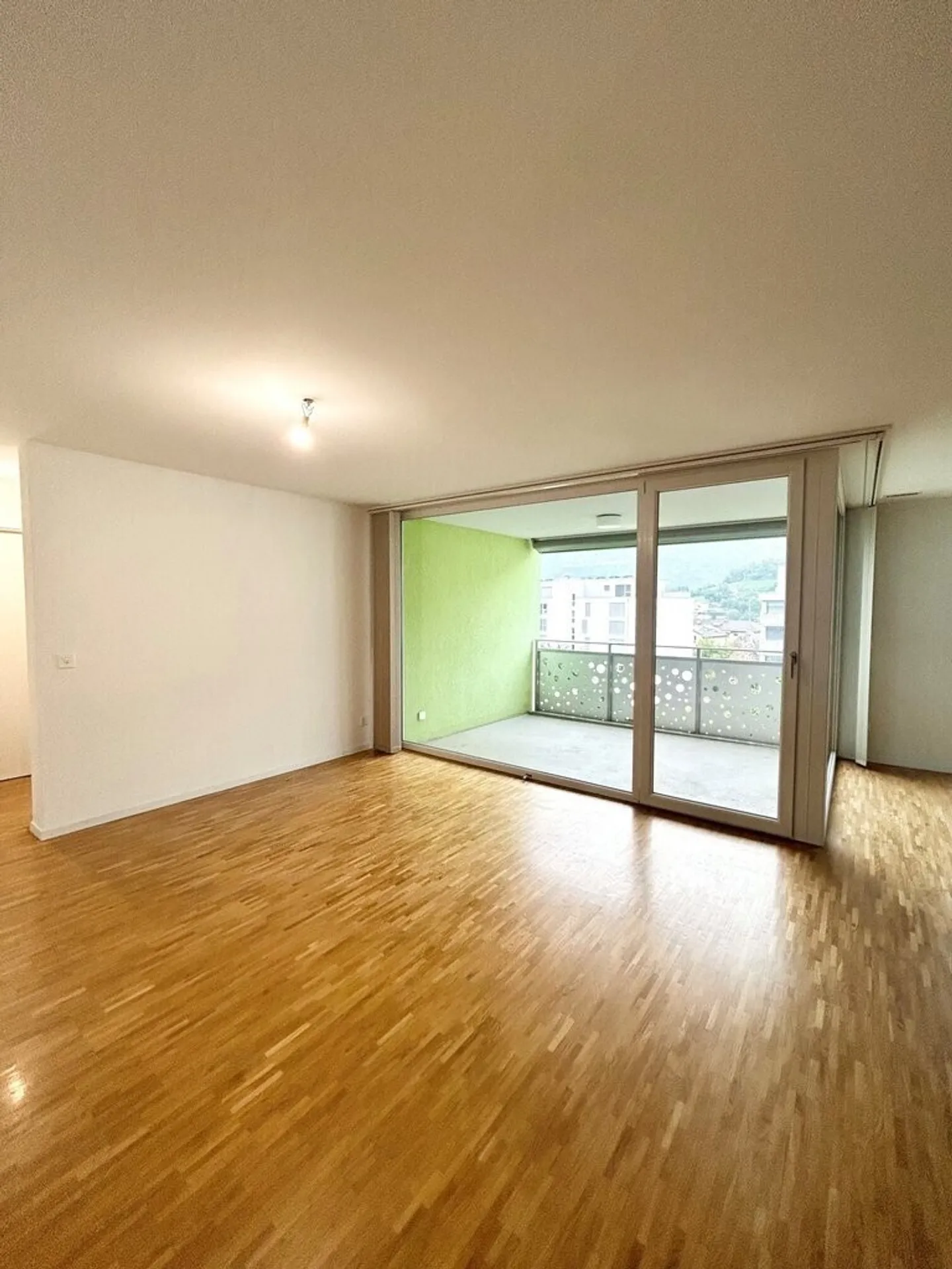 À saisir! Magnifique appartement dans un environnement verdoyant! - Photo 3 sur 10