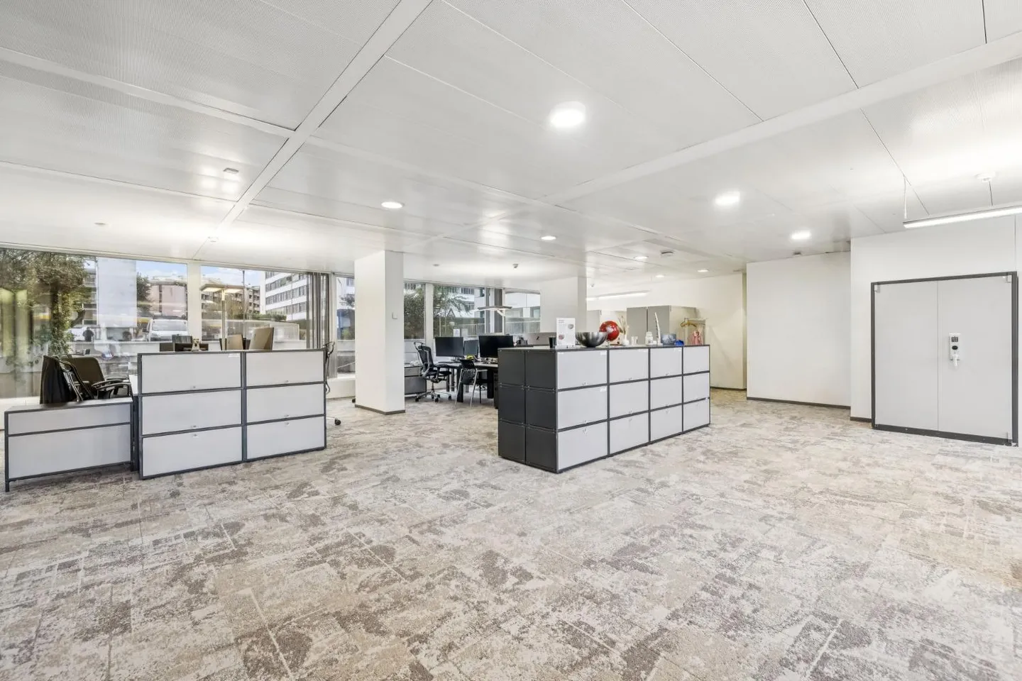 Office - Photo 4 of 11