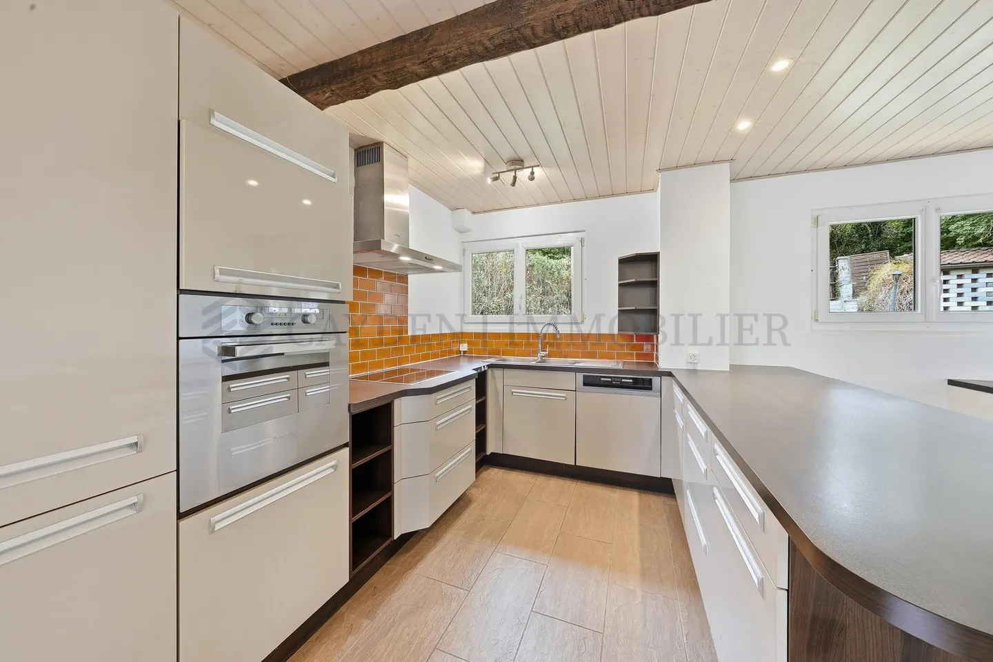 Charming individual villa in the heart of nature! - Photo 1 of 6