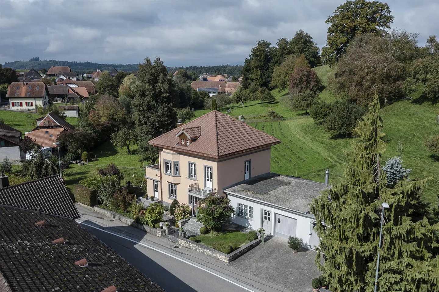 Villa in beautiful rural idyll in the Bernese Seeland - Photo 18 of 24
