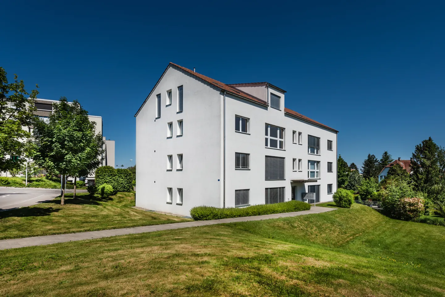 Vivere moderno nel verde! - Foto 1 di 9