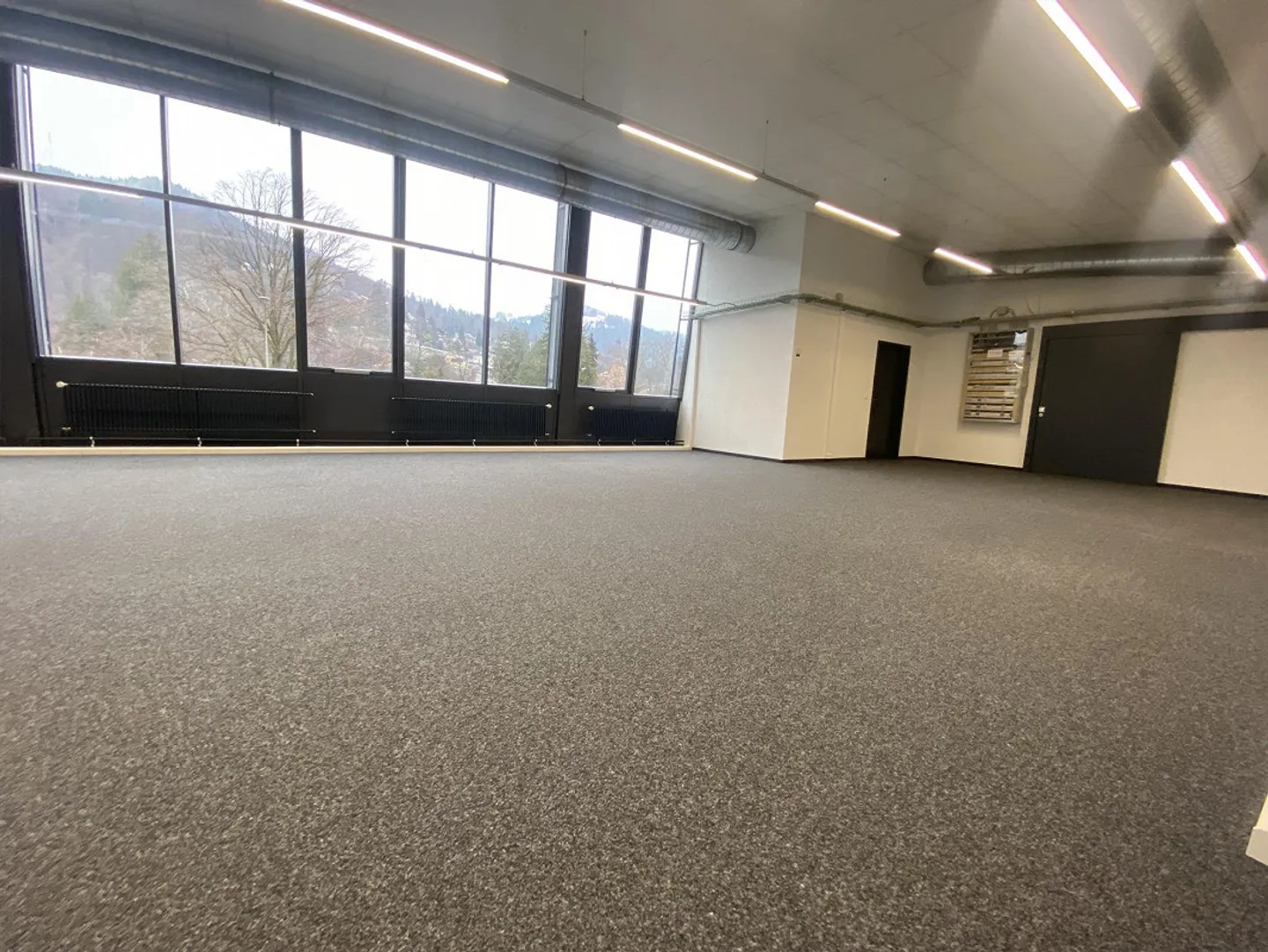 Ufficio separato in ufficio condiviso - Foto 5 di 7