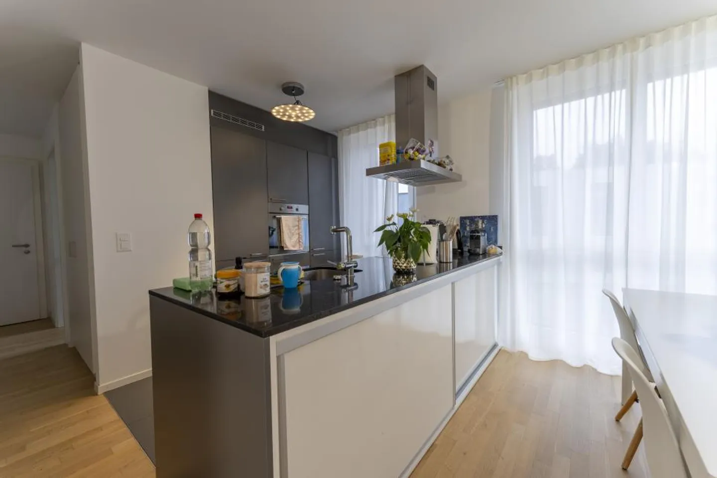 OPPORTUNITY! IDEAL LOCATION CLOSE TO EVERYTHING! - Photo 7 of 9