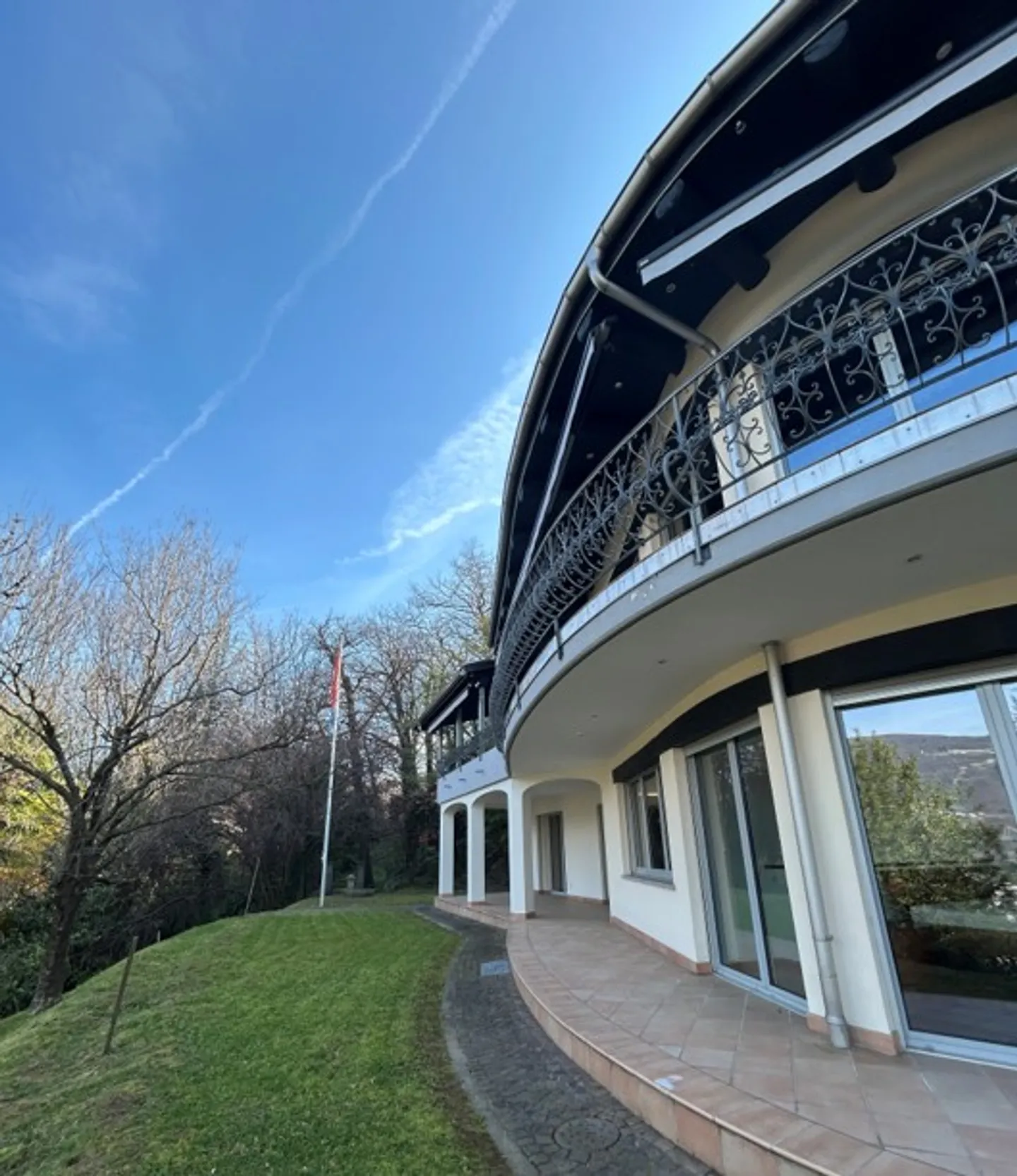 VEZIA - ZU VERKAUFEN VILLA MIMOSA MIT 5,5 ZIMMERN - 500m² - Foto 1 von 12