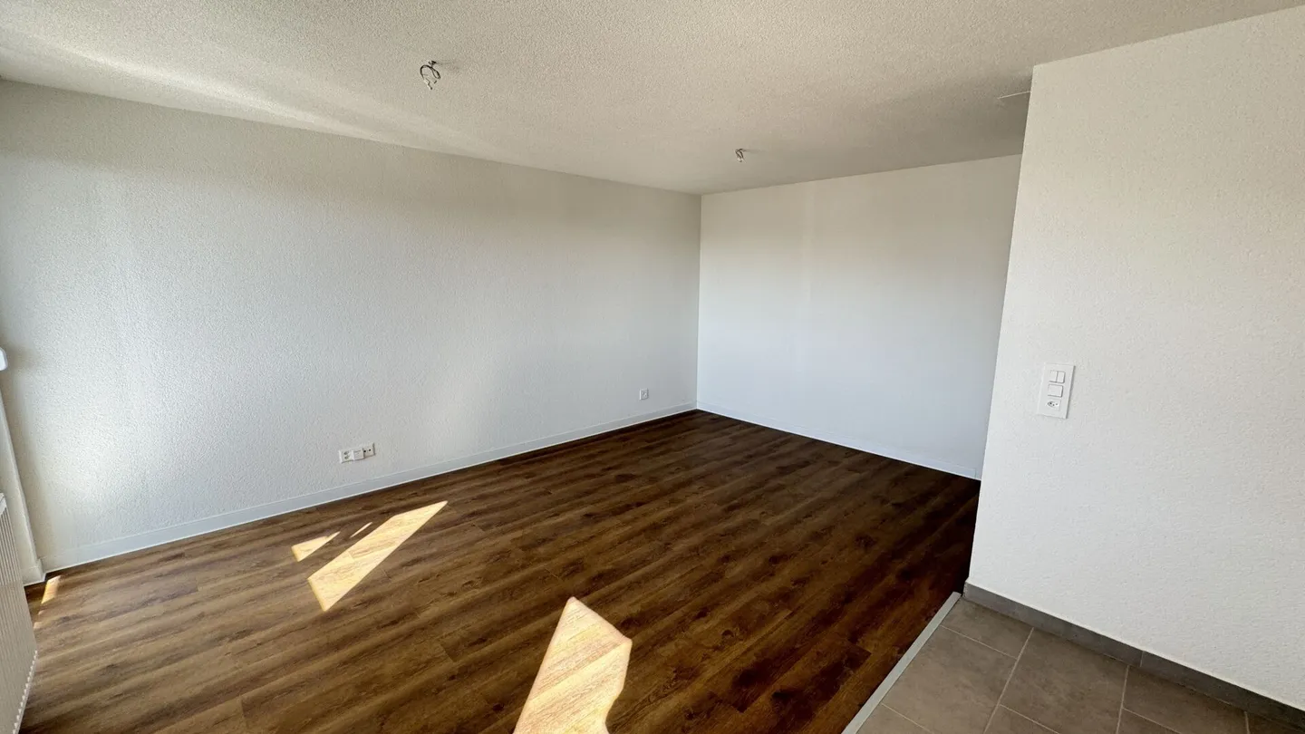 Appartamento moderno con 2 camere a La Chaux-de-Fonds - Ideale per studenti e prima occupazione - Foto 4 di 8