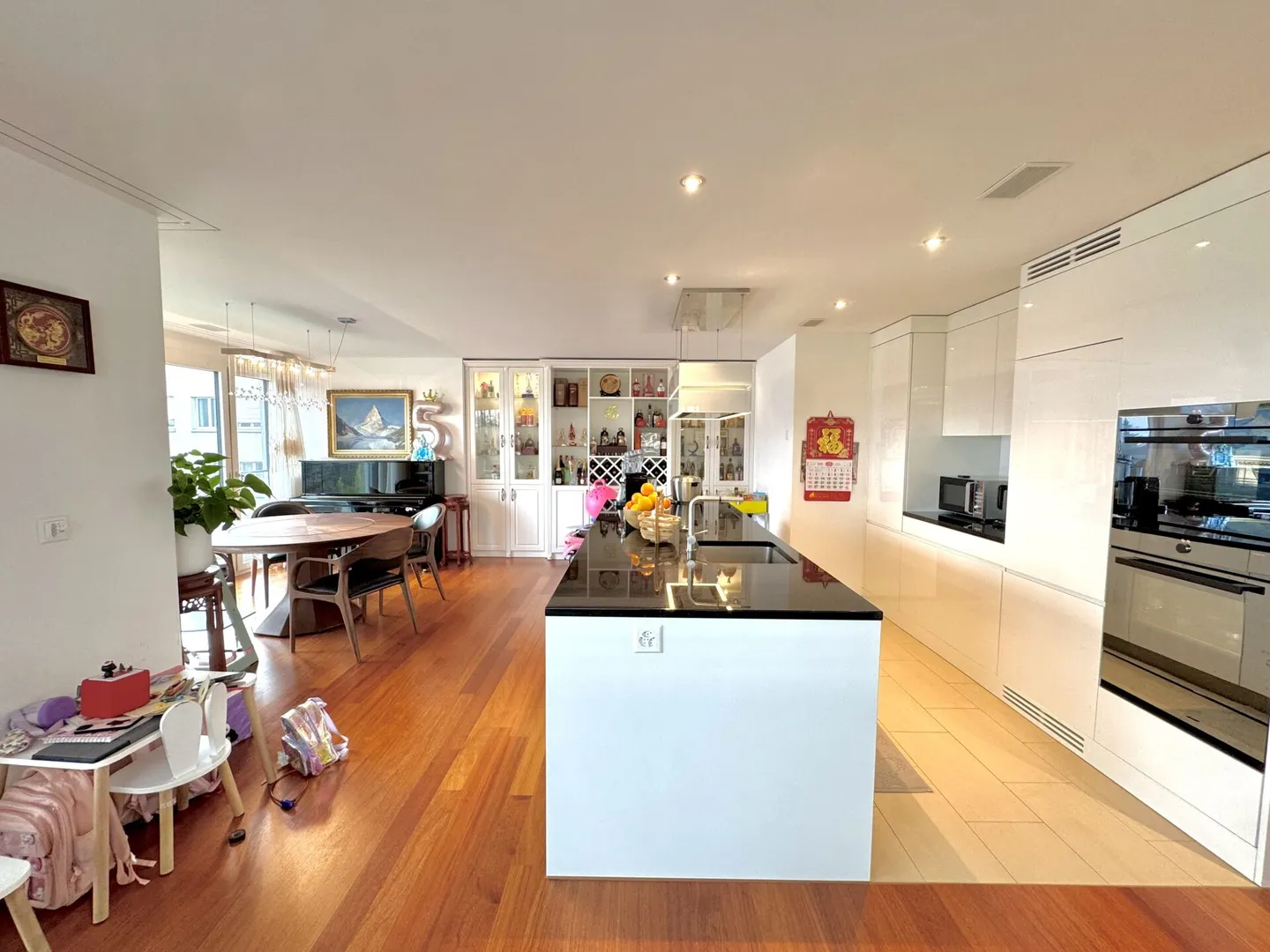 Appartamento esclusivo di 4,5 locali in una posizione privilegiata a Zurigo Höngg - Foto 7 di 14