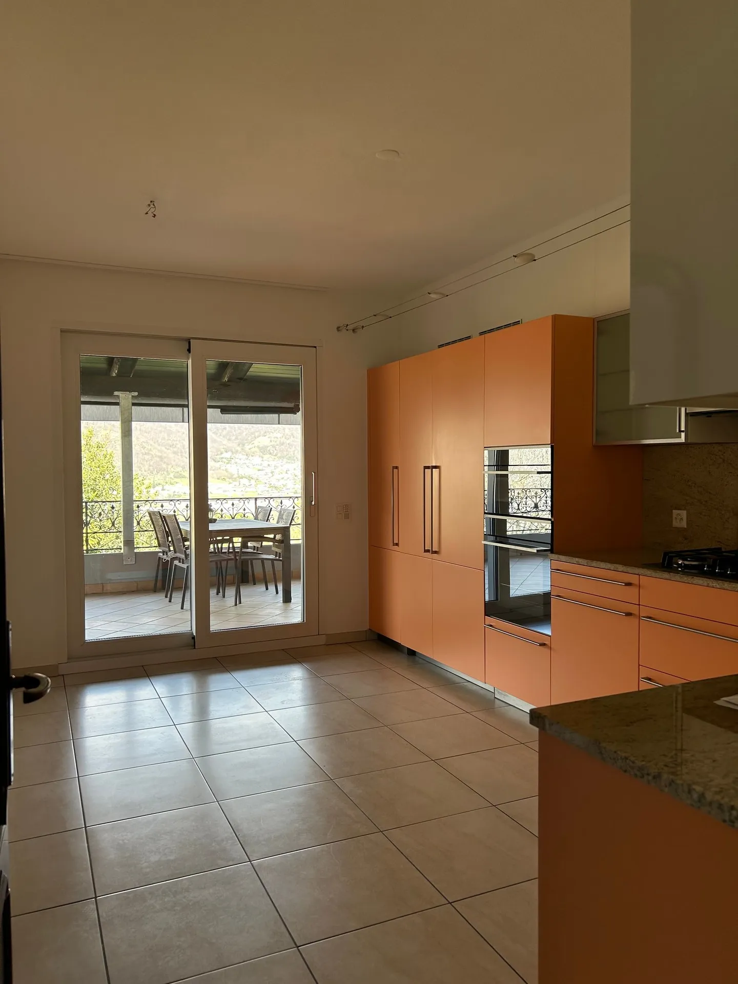 VEZIA - ZU VERKAUFEN VILLA MIMOSA MIT 5,5 ZIMMERN - 500m² - Foto 8 von 12