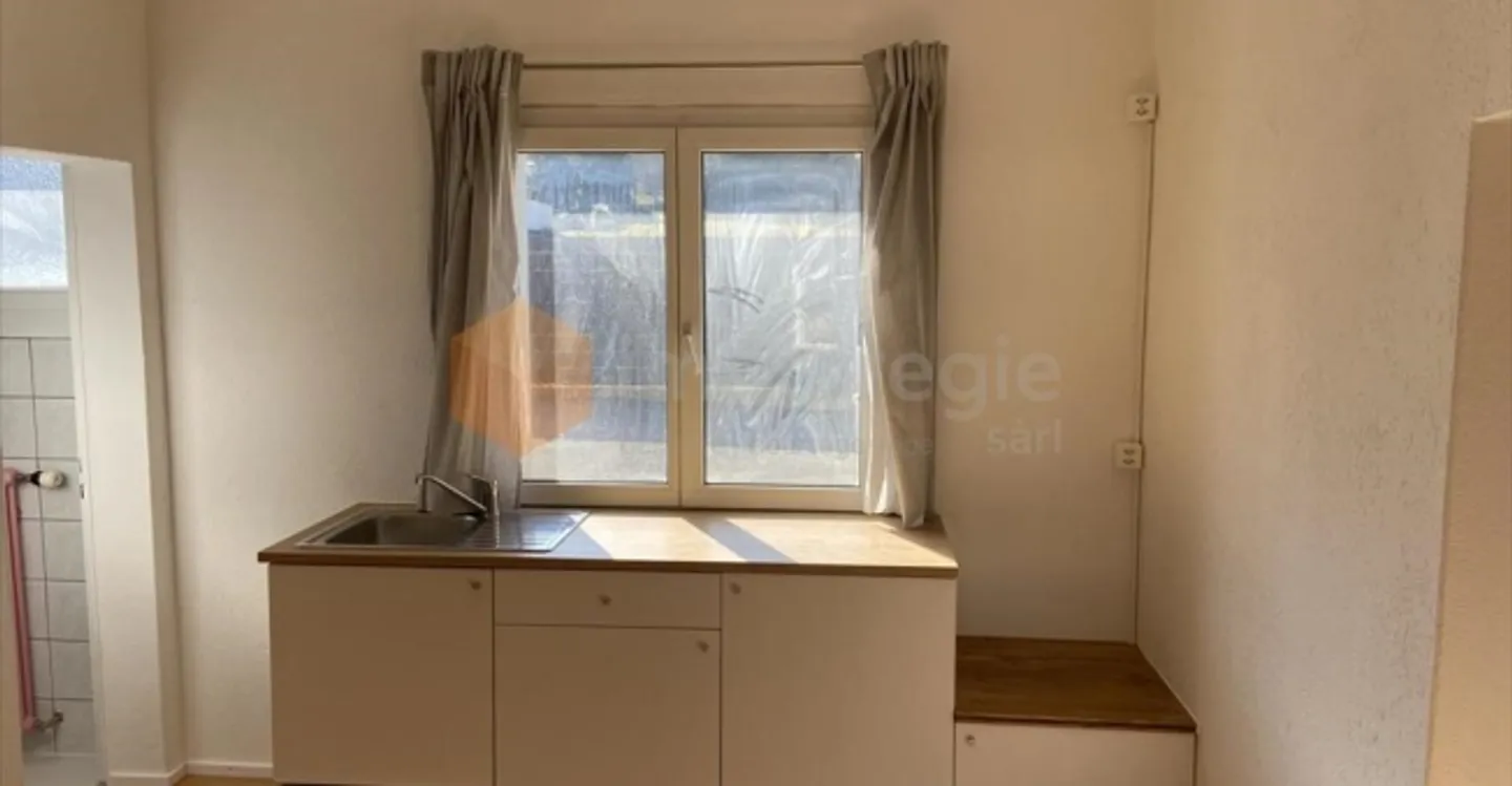 Spazio ufficio in affitto - Foto 3 di 7