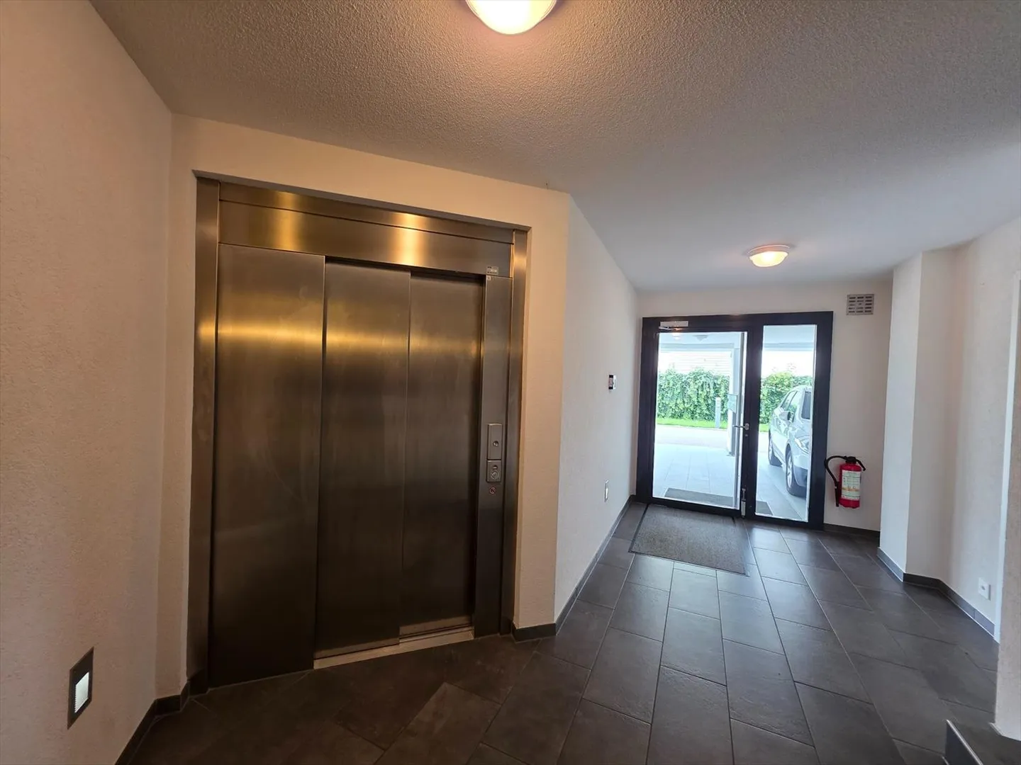 Appartement lumineux et époustouflant avec grande terrasse et vue magnifique sur la nature - Photo 13 sur 13