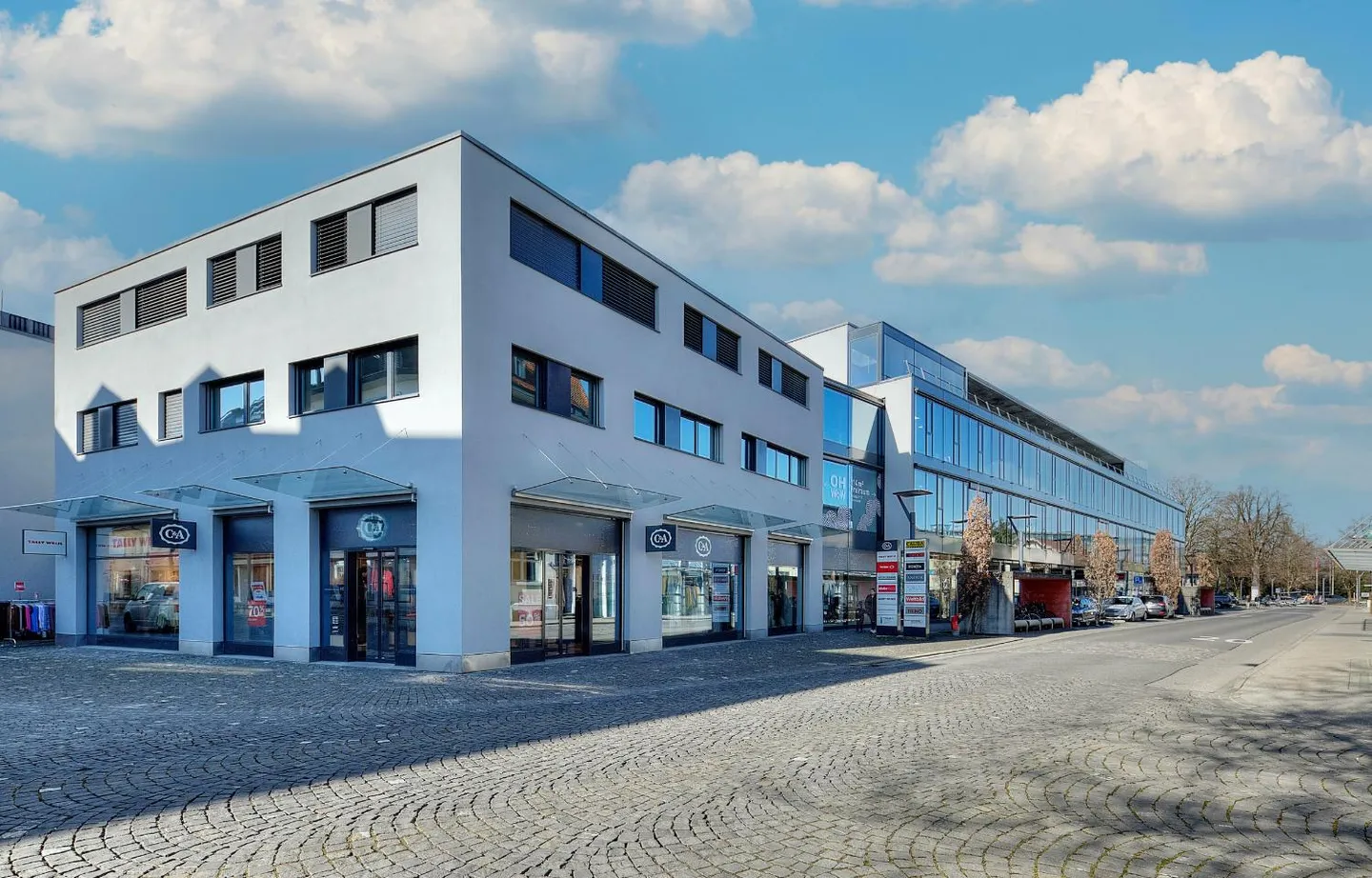 Zentraler Parkplatz verfügbar - Foto 1 von 2