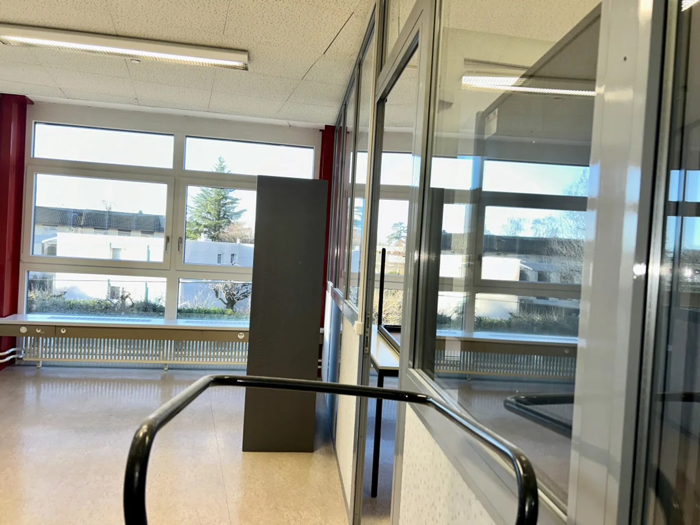 IDEALLY LOCATED! - Photo 4 of 5