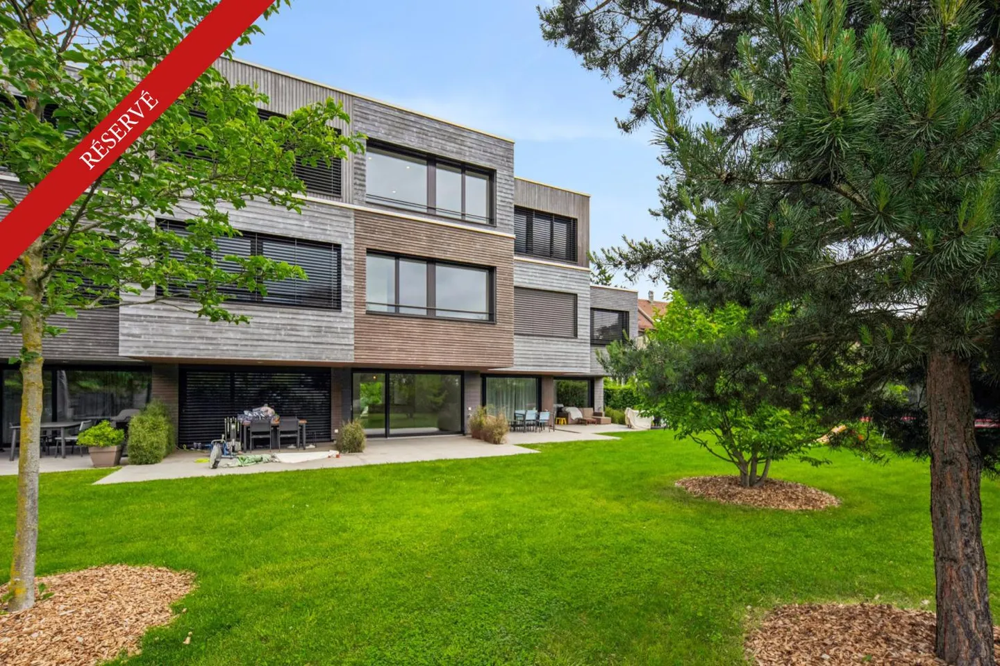 Triplex contemporain à Châtelaine - Photo 1 sur 2
