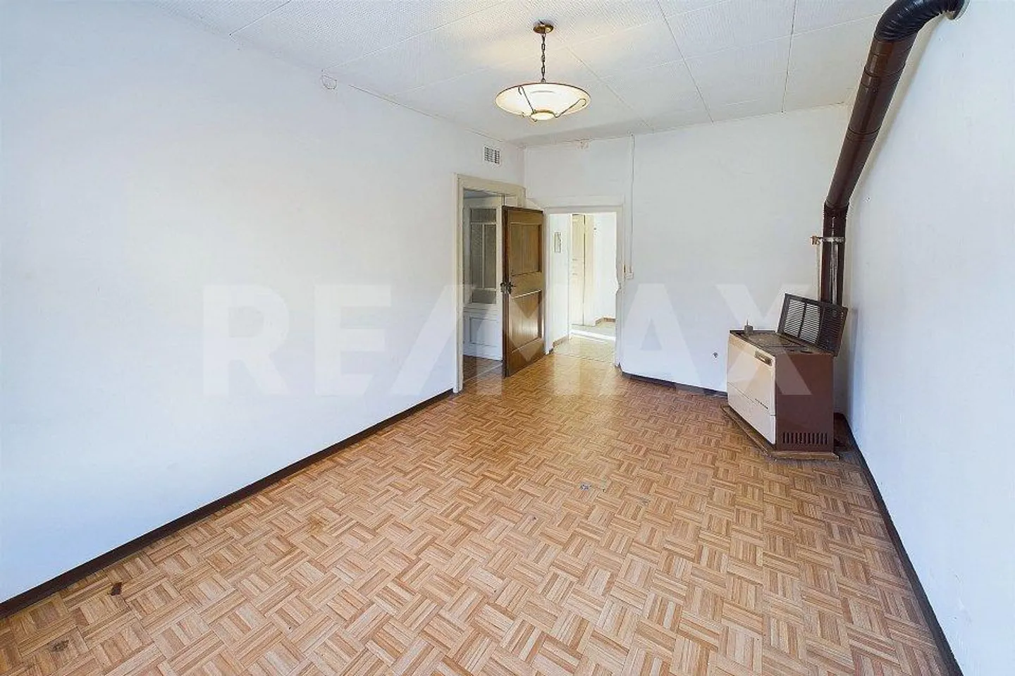 Opportunità immobiliare - Casa di villaggio di 6 ½ stanze da ristrutturare - Foto 7 di 13