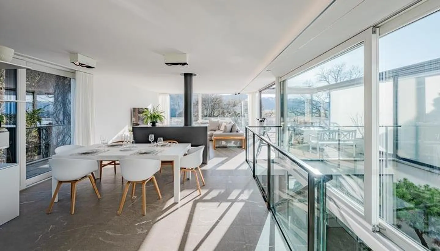 TERRACE HOUSE WITH LAKE VIEW AND 88 M² TERRACE IN HINTERKAPPELEN - Photo 2 of 8