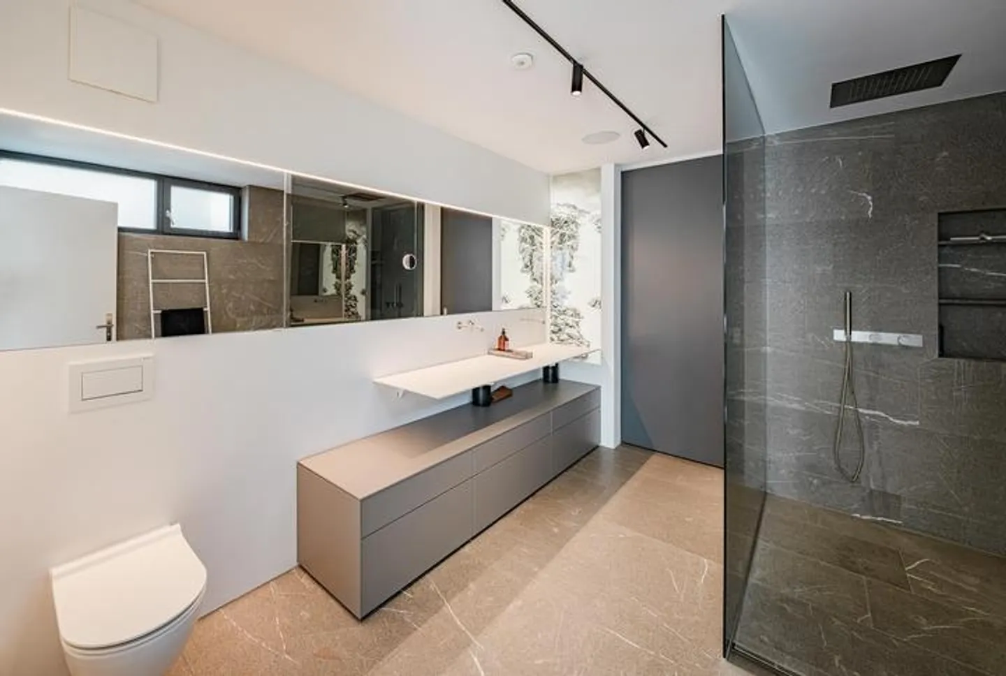 TERRACE HOUSE WITH LAKE VIEW AND 88 M² TERRACE IN HINTERKAPPELEN - Photo 5 of 8