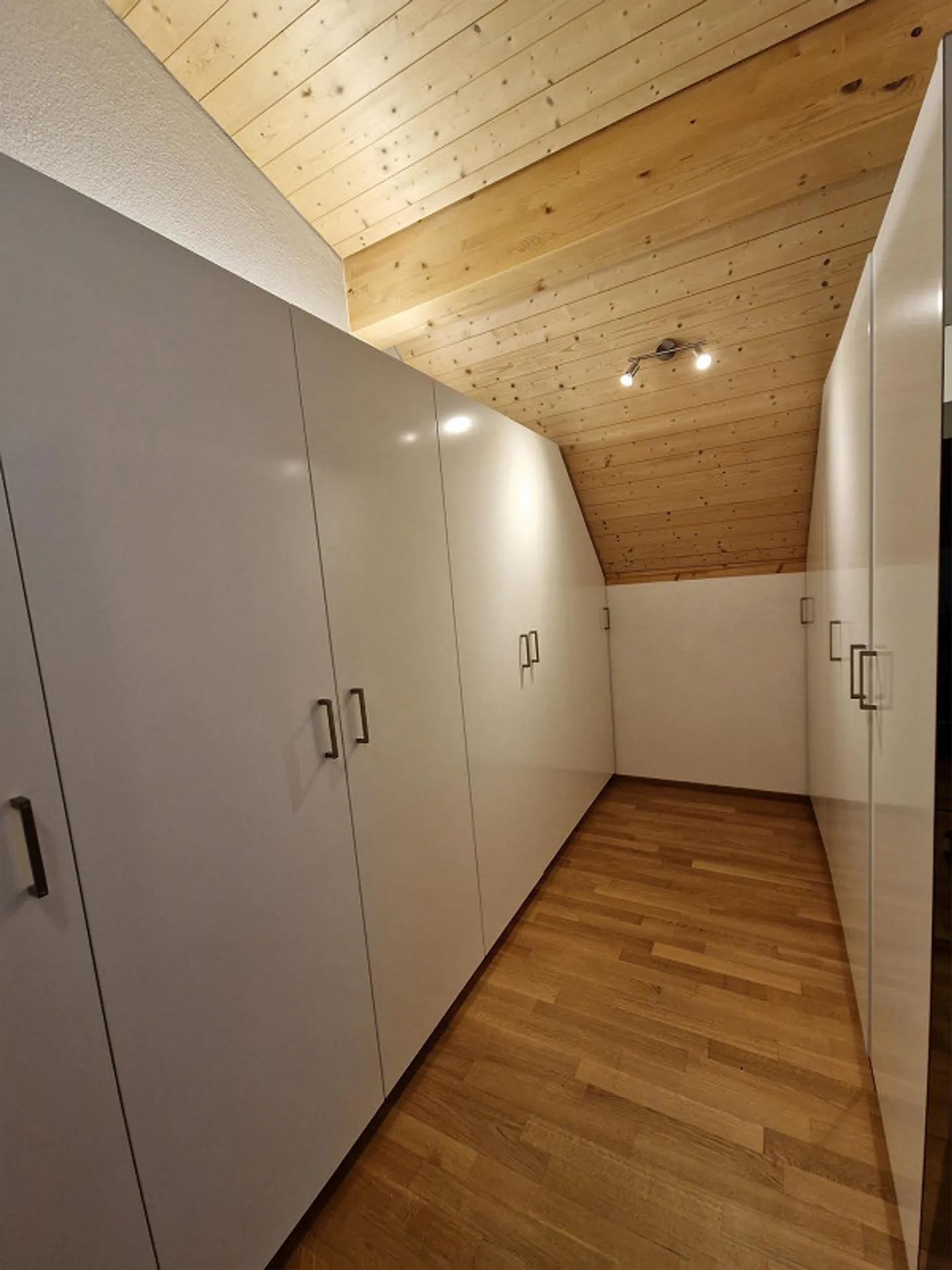 Belle et spacieuse appartement de 4,5 pièces - Photo 10 sur 15