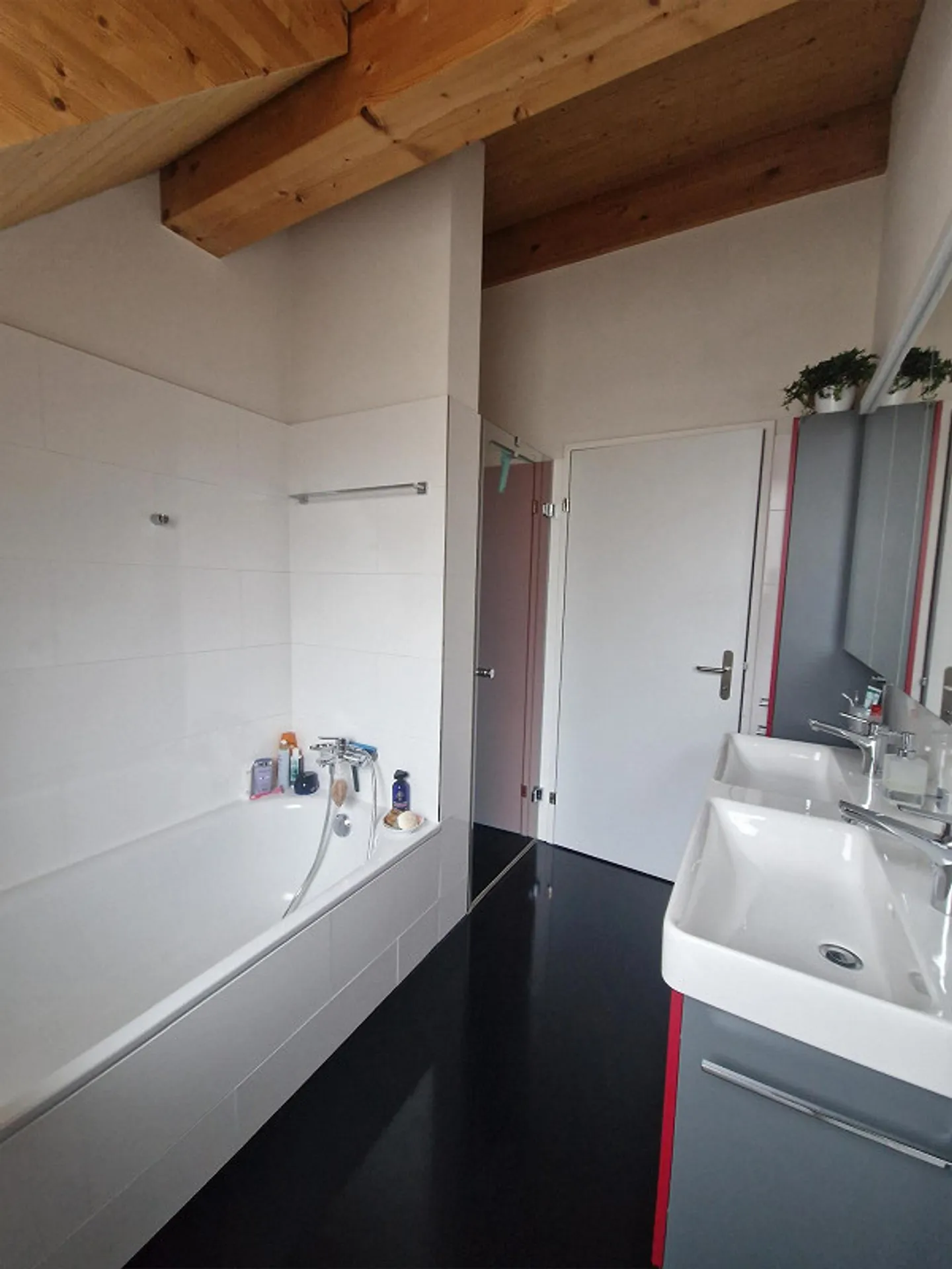 Belle et spacieuse appartement de 4,5 pièces - Photo 13 sur 15