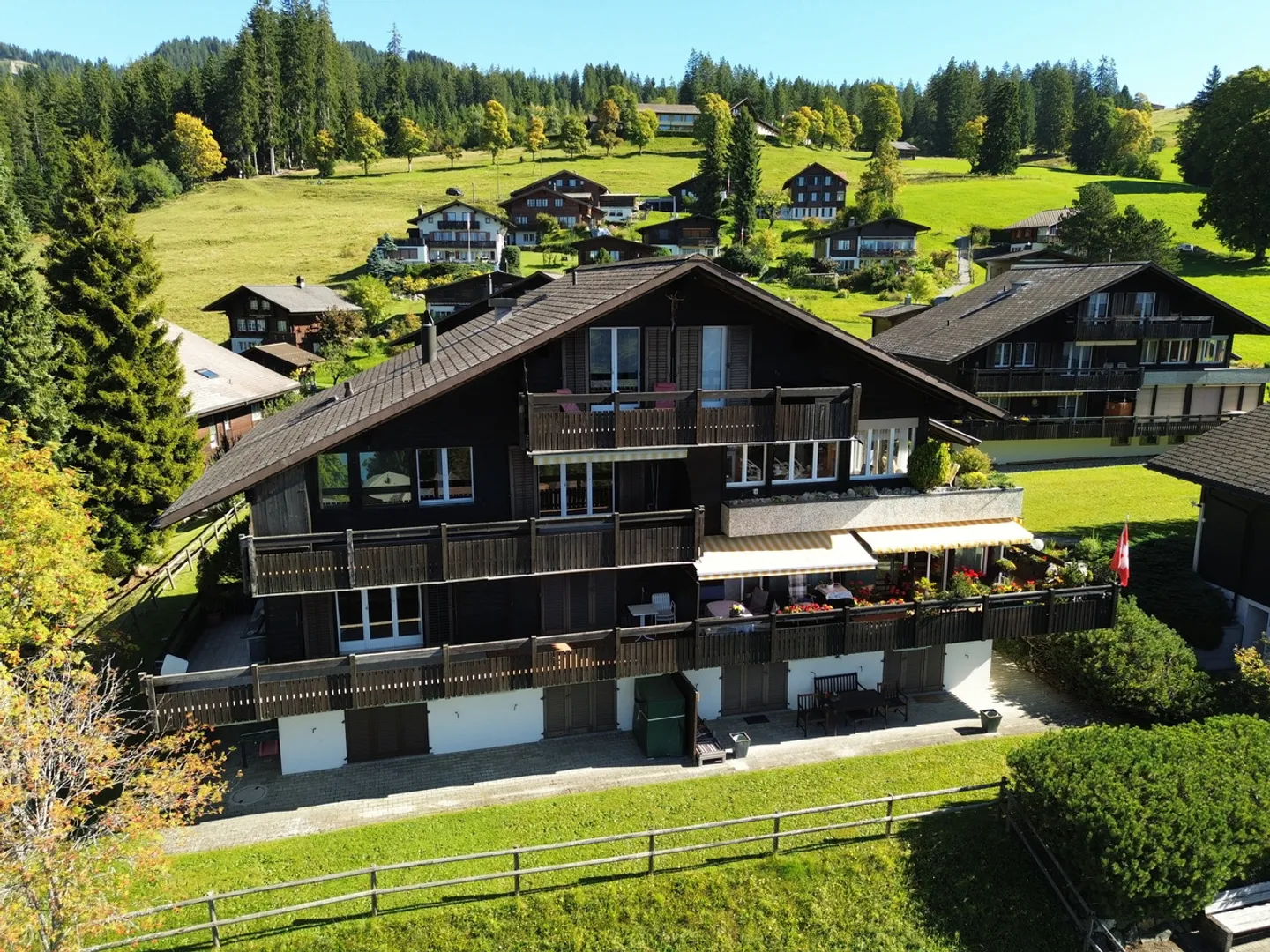 Ampio appartamento di 3 stanze con vista mozzafiato - Foto 1 di 16