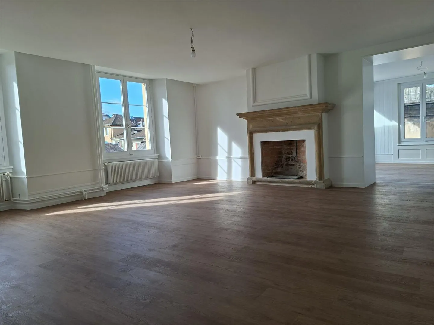 Superb 3.5 room renovated apartment with terrace and lake view - Photo 13 of 13