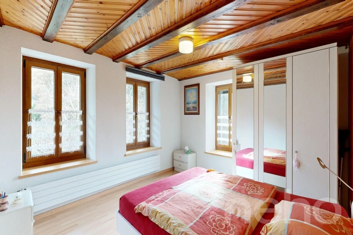 Charming Villa with Workshop - Photo 8 of 12