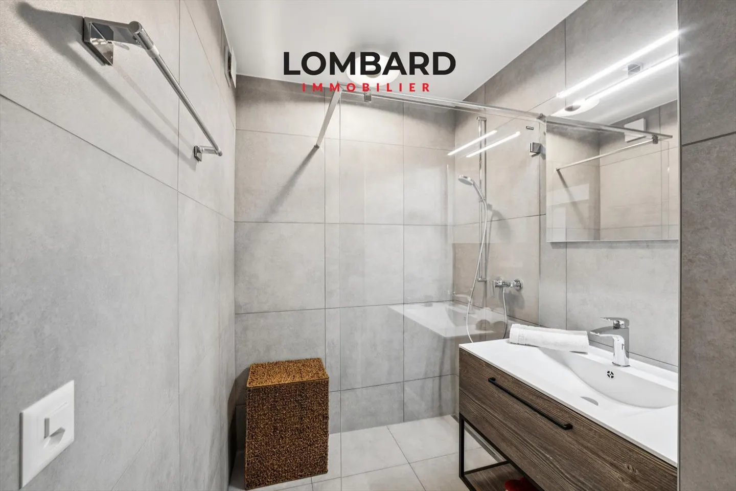 Magnificent 2.5-room apartment with panoramic lake view - Photo 5 of 7