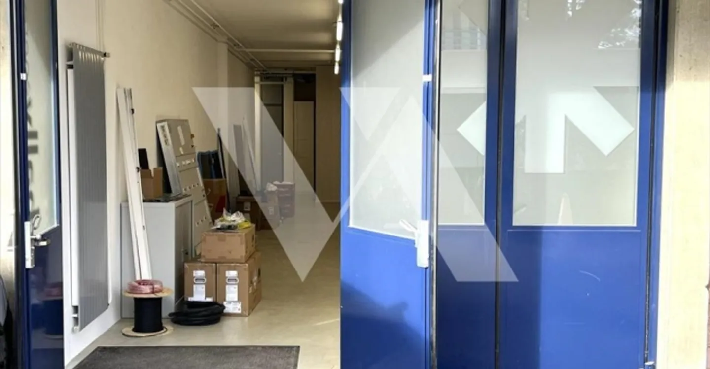 Spazio ufficio in affitto - Foto 1 di 8