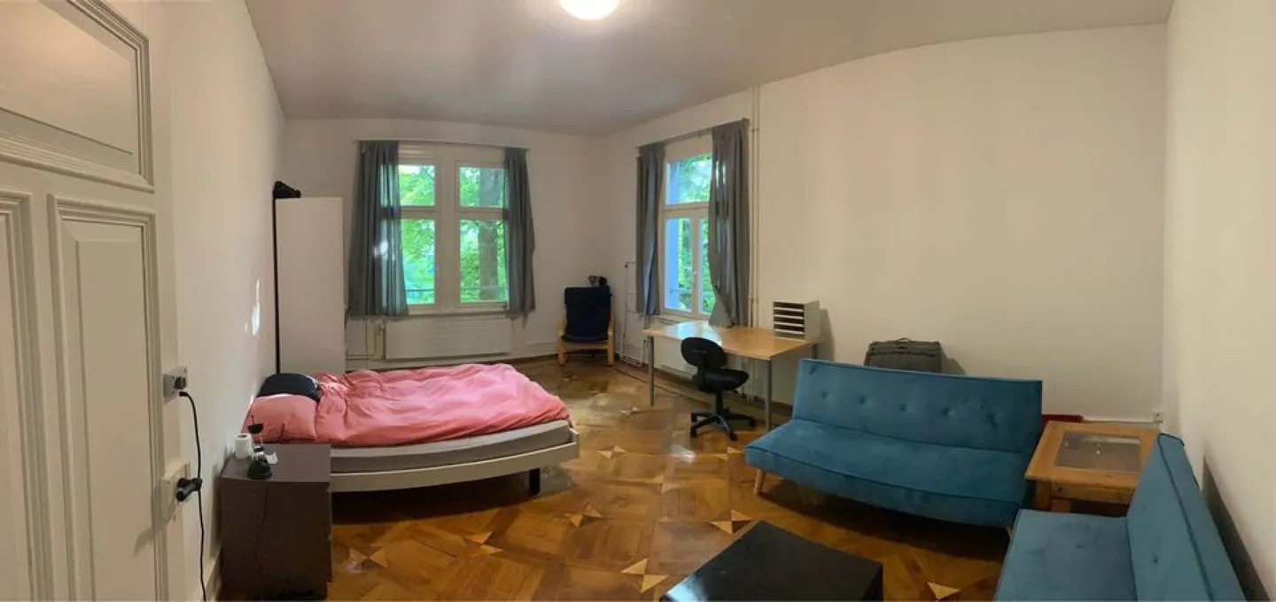 Camera condivisa arredata e spaziosa in casa per studenti 1° piano camera 6 - Foto 1 di 6