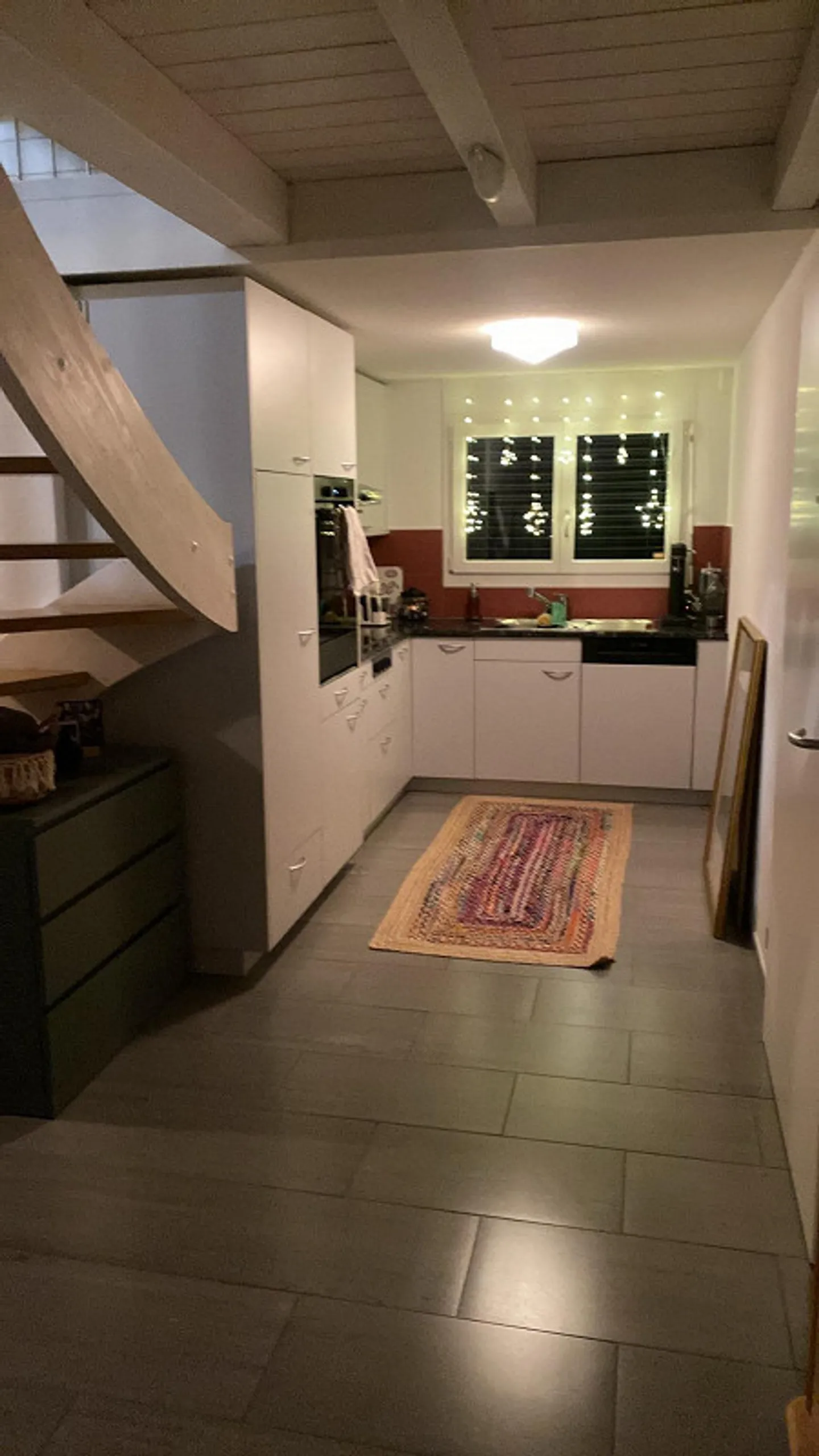 Attico centrale di 3,5 stanze a Steinhausen - Foto 4 di 8