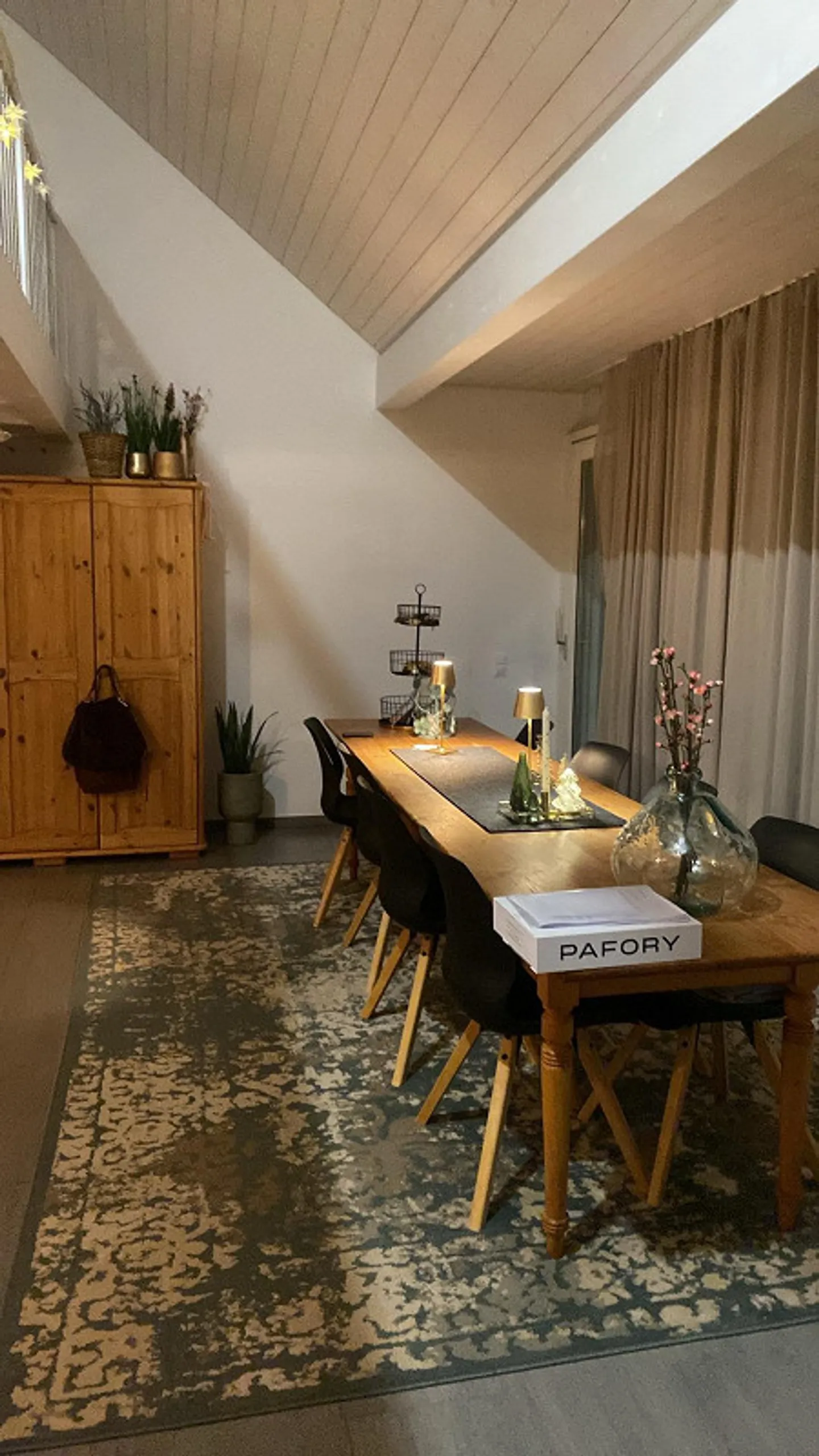 Attico centrale di 3,5 stanze a Steinhausen - Foto 5 di 8