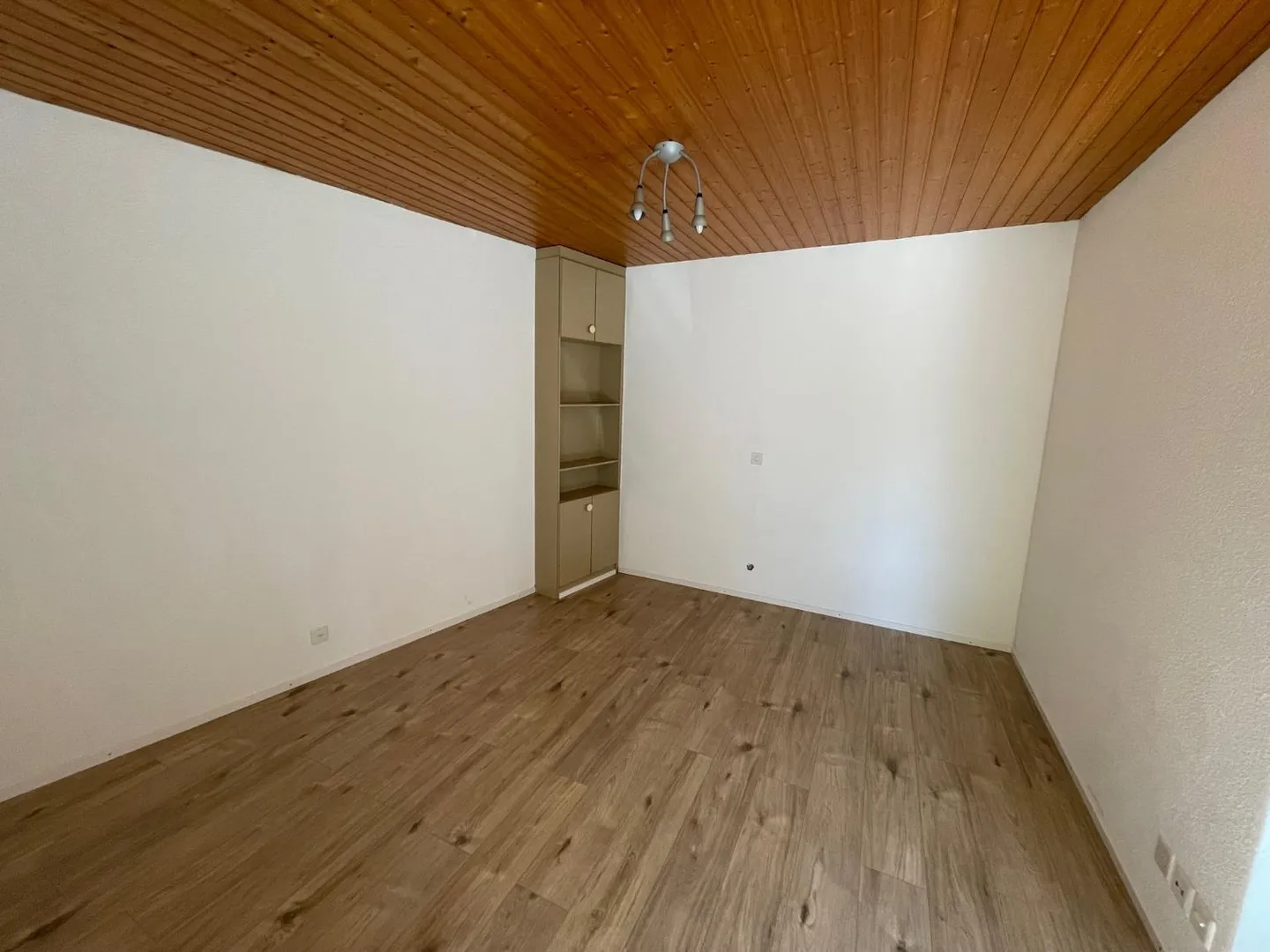 For rent: Studio with equipped kitchen - Puits 4, St-Imier - Photo 3 of 4