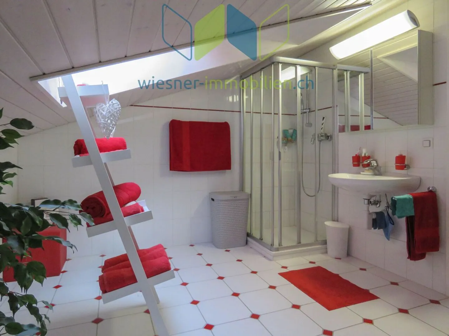 Maison de ville en excellent état - Photo 12 sur 13