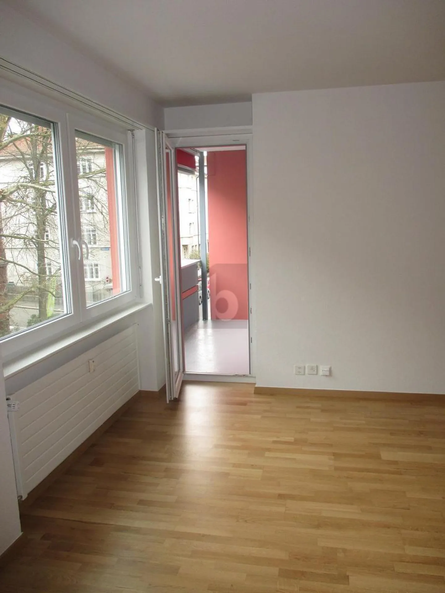 ZENTRAL, RUHIG UND MODERN - Foto 4 von 5