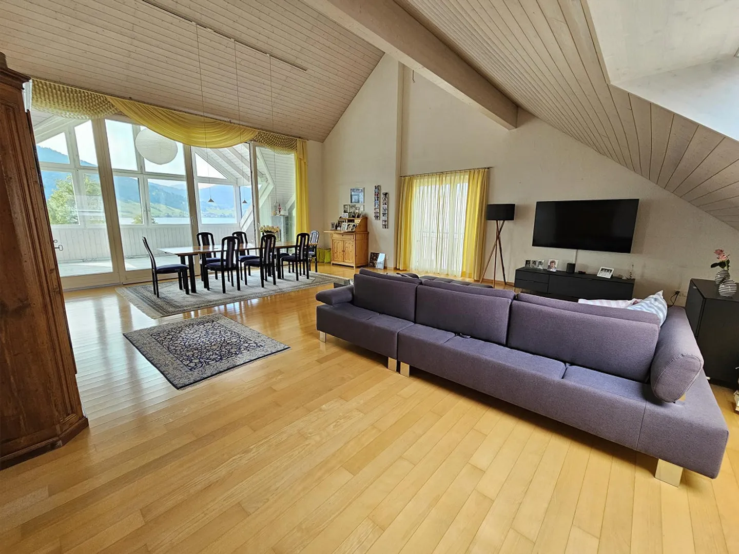 Appartamento attico di 4,5 stanze di prima classe con vista magnifica - Foto 1 di 15