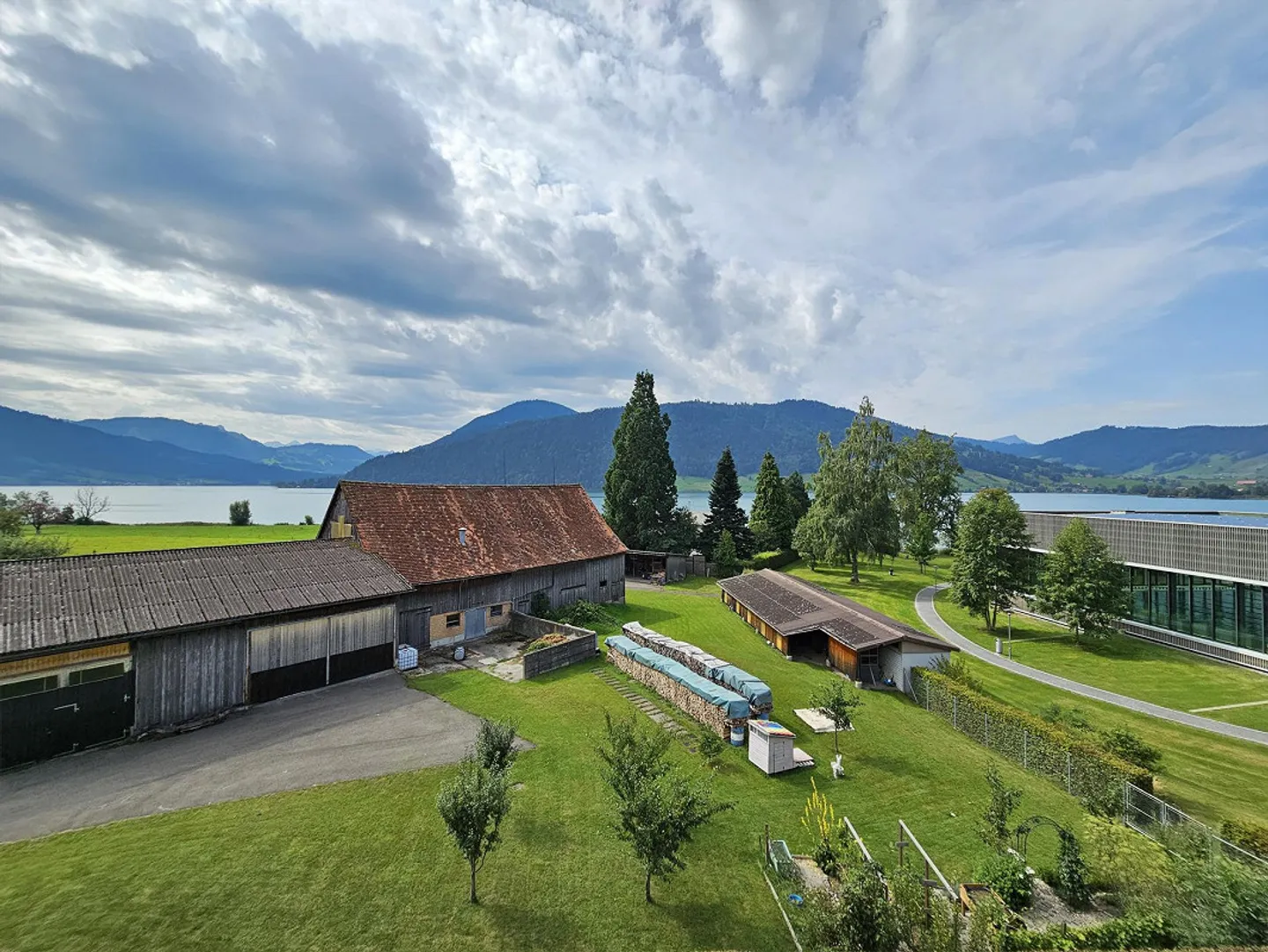 Appartamento attico di 4,5 stanze di prima classe con vista magnifica - Foto 2 di 15