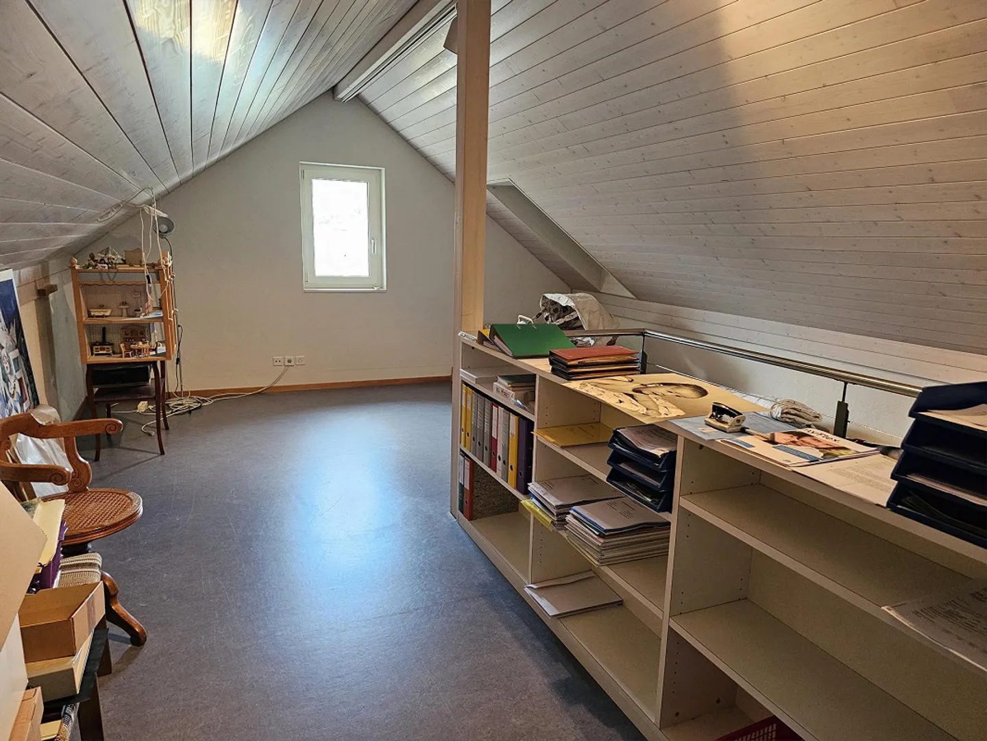 Appartamento attico di 4,5 stanze di prima classe con vista magnifica - Foto 13 di 15