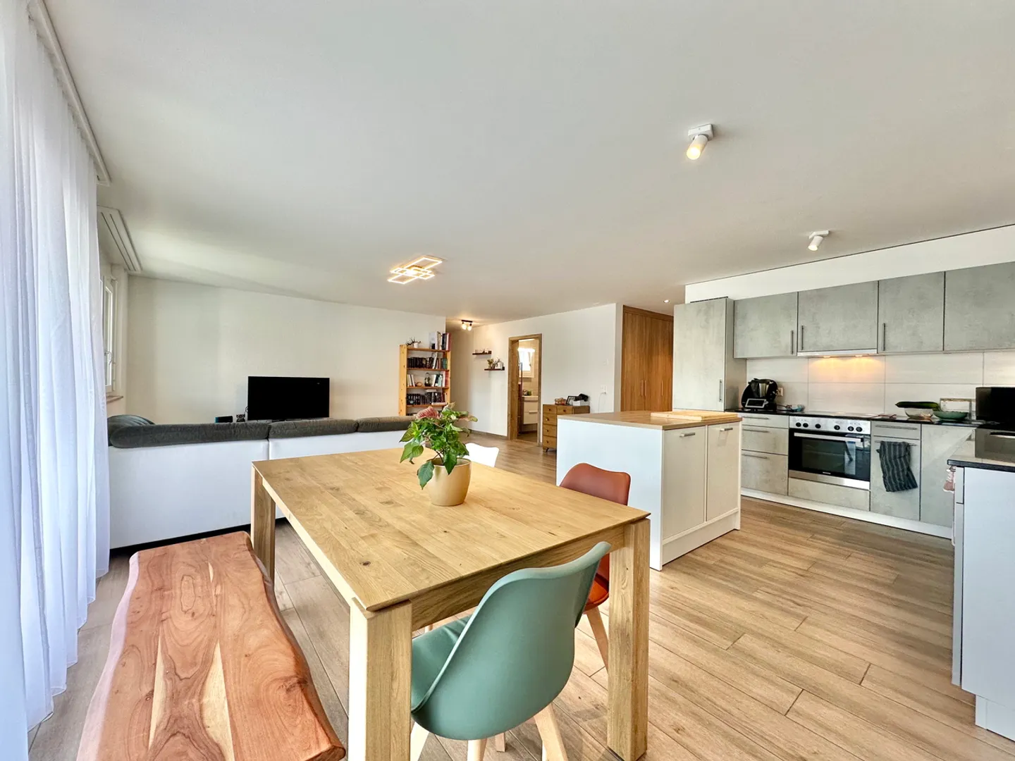 Wohnung mit 3.5 Zimmern im 1. Stock - 95 m2 - Foto 1 von 9