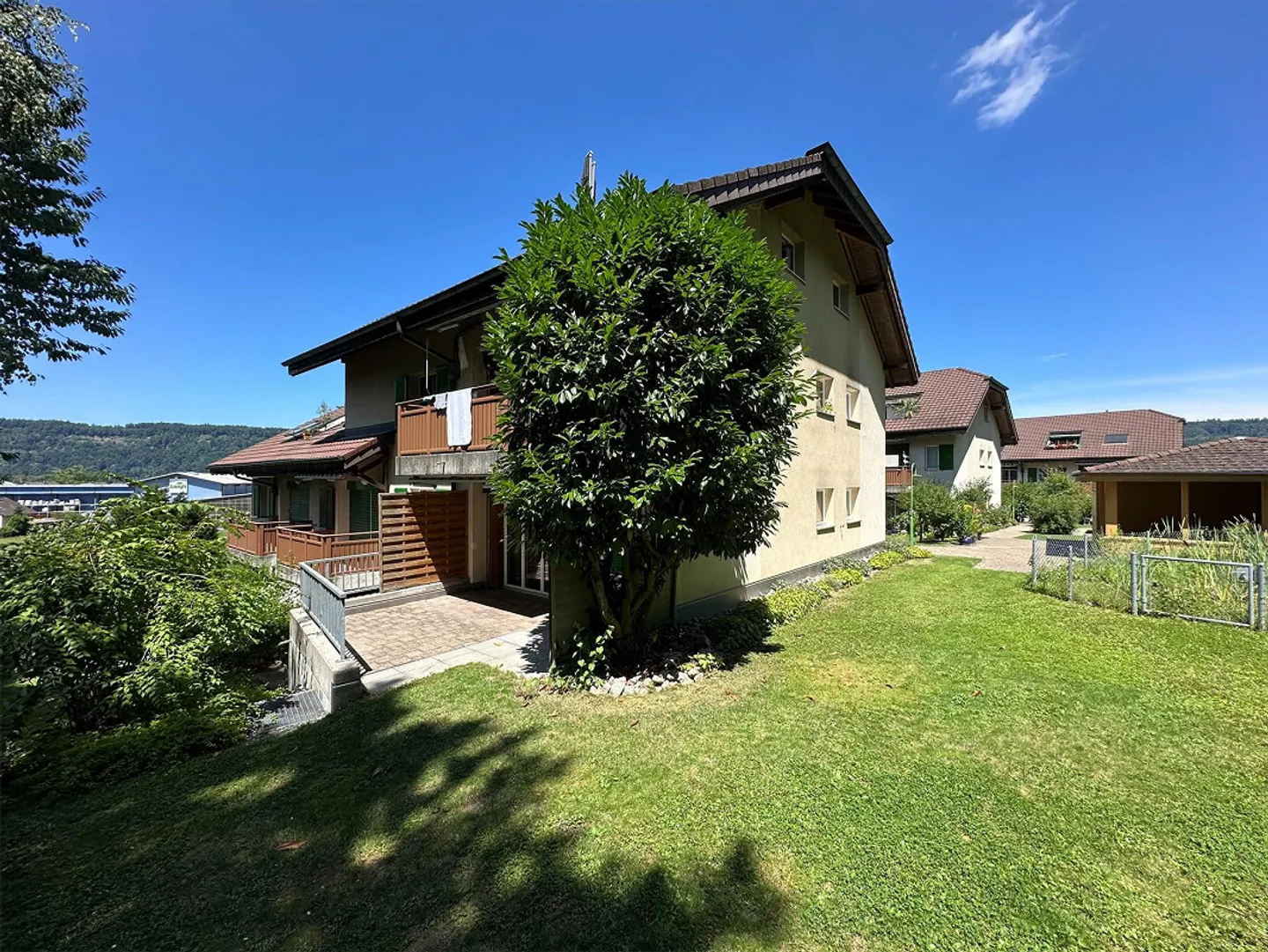 Appartement familial dans le vert - Photo 2 sur 9