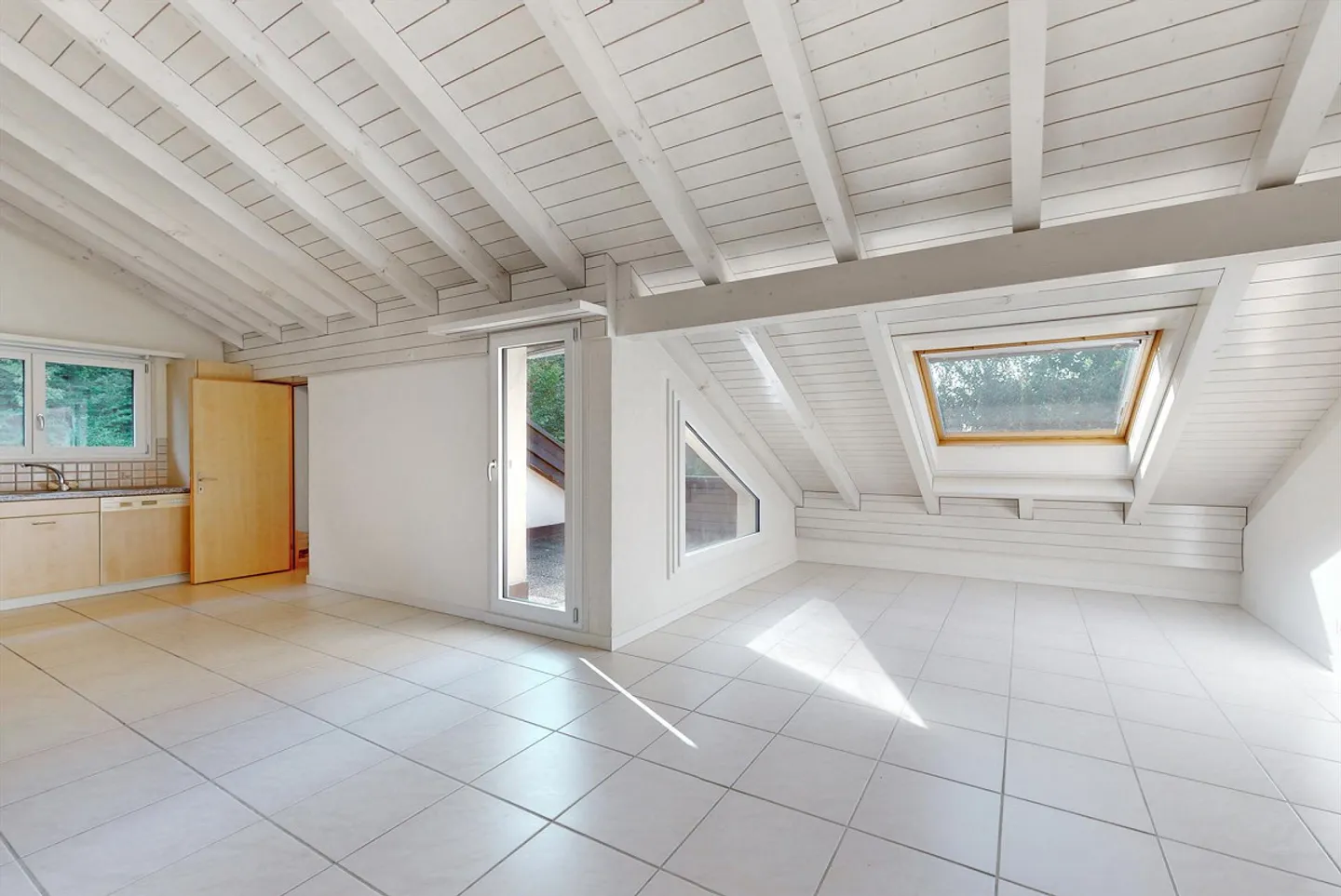 Appartement familial dans le vert - Photo 3 sur 9